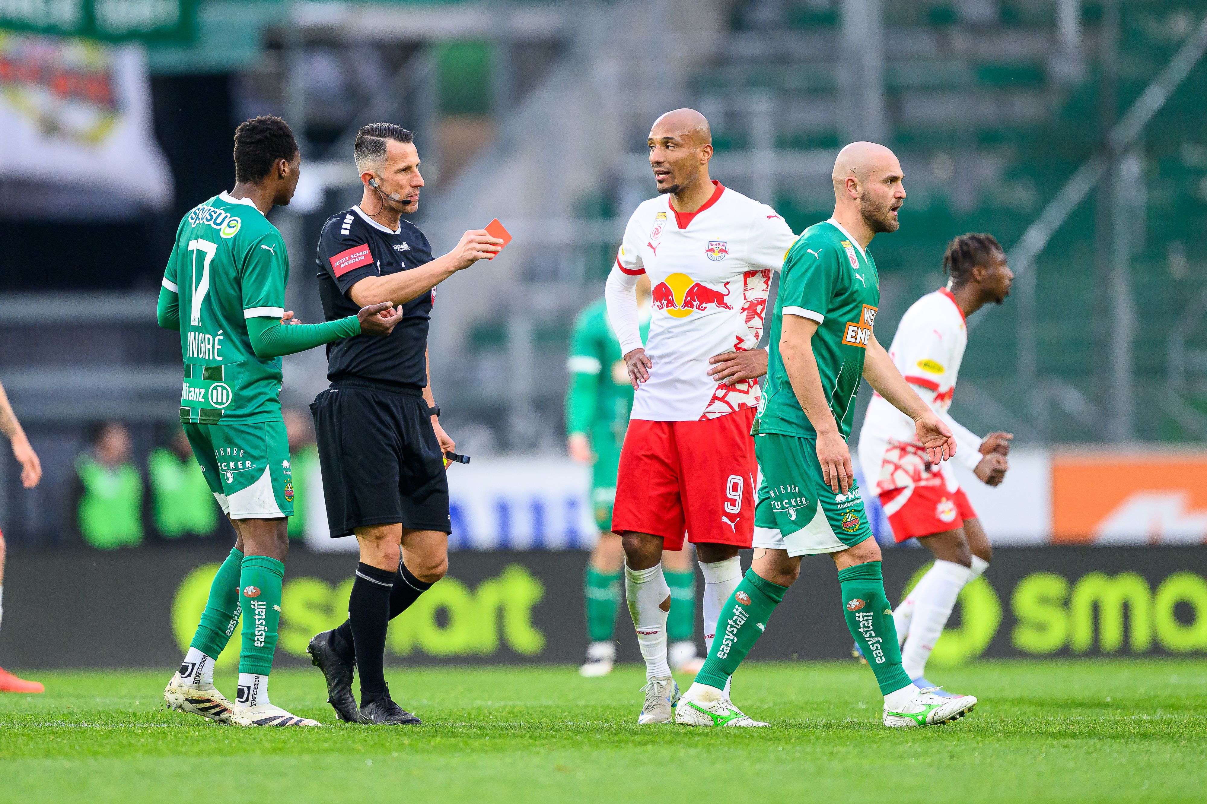 Harkam schickt Grgic vom Platz.