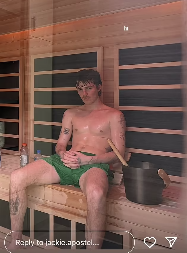 Die Freundin von Cruz Beckham zeigt ihn nur in Badehose.