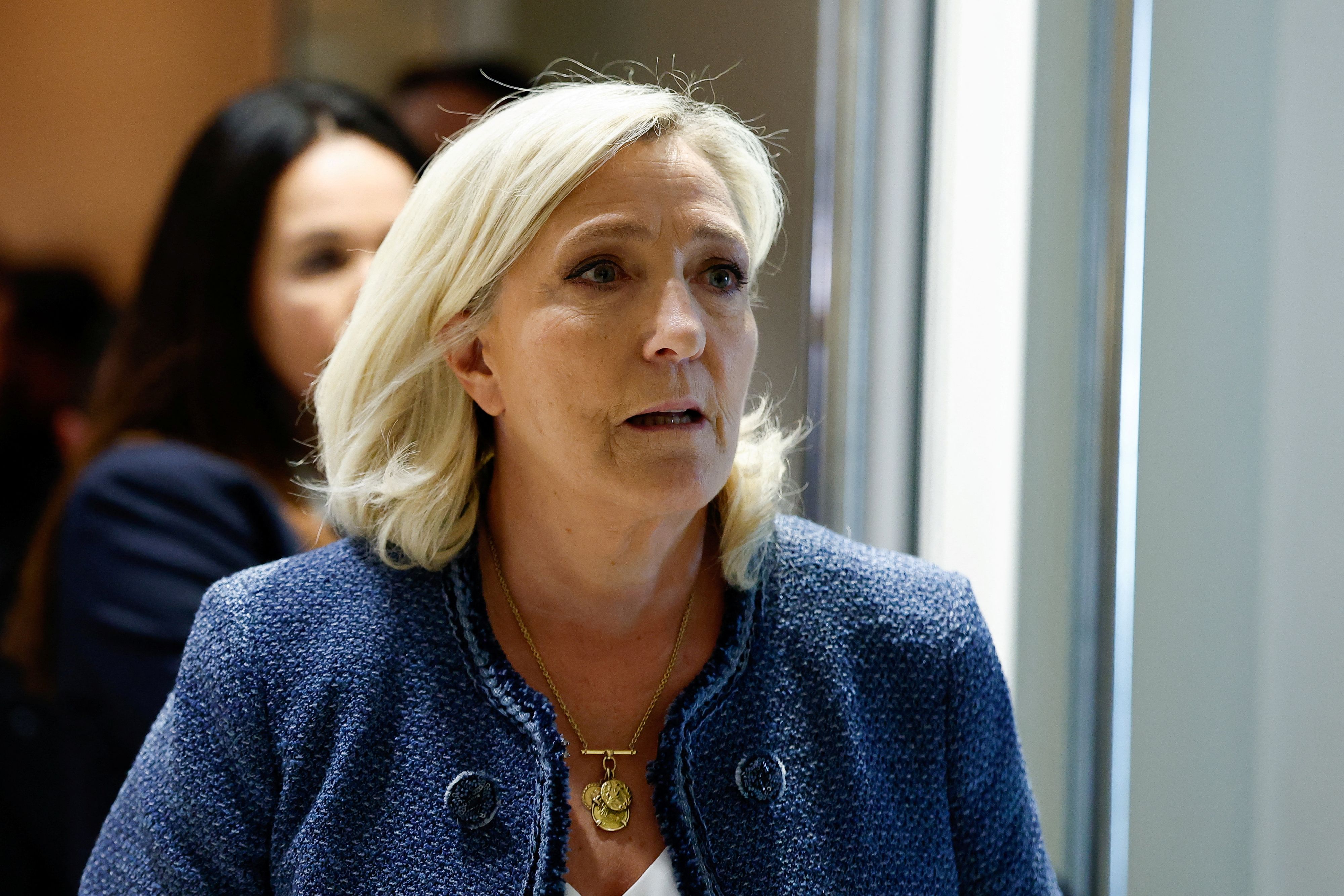 Marine Le Pen wurde am Montag wegen Veruntreuung verurteilt. Die französische Politikerin kann aller Voraussicht nach nicht bei der Präsidentschaftswahl 2027 kandidieren.