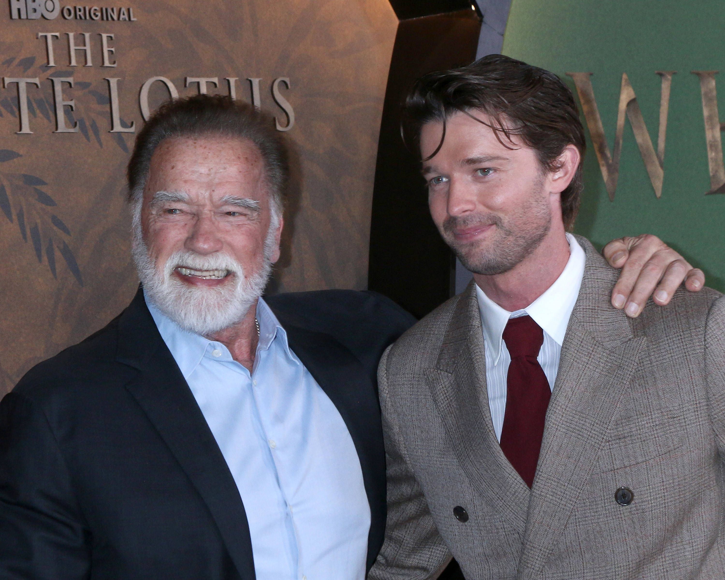 Arnold Schwarzenegger zeigte sich mit seinem Sohn Patrick bei dessen Premiere.
