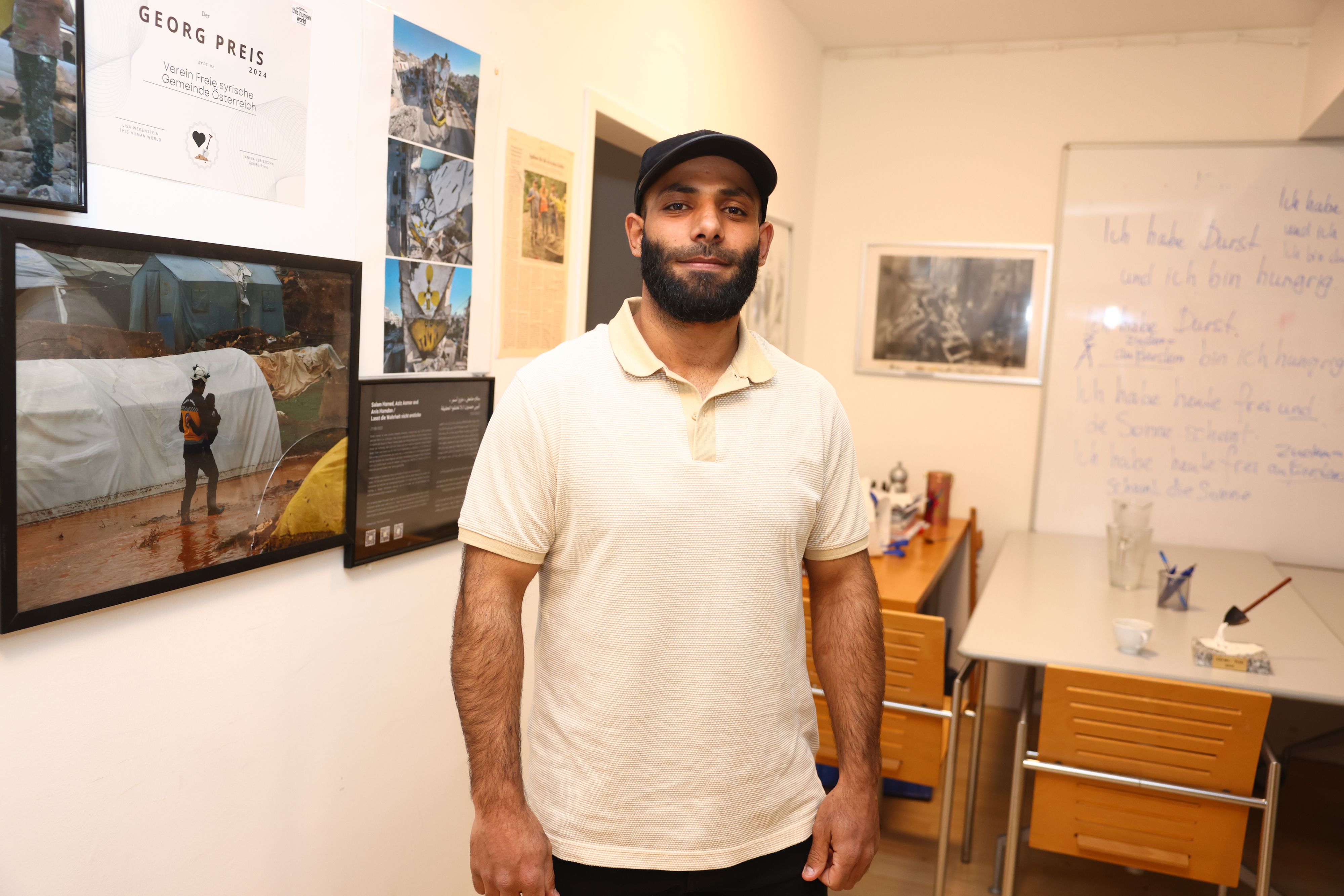 Mohamad A. lebt seit über 3 Jahren in Österreich. Der Nachzugs-Stopp reißt seine Familie auseinander.