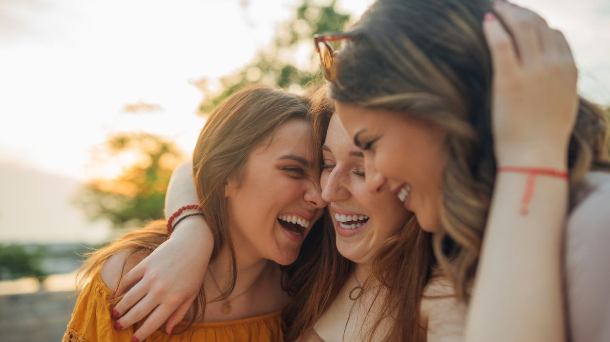 Heute.at - Herrliche Damen: So stark machen dich Freundinnen