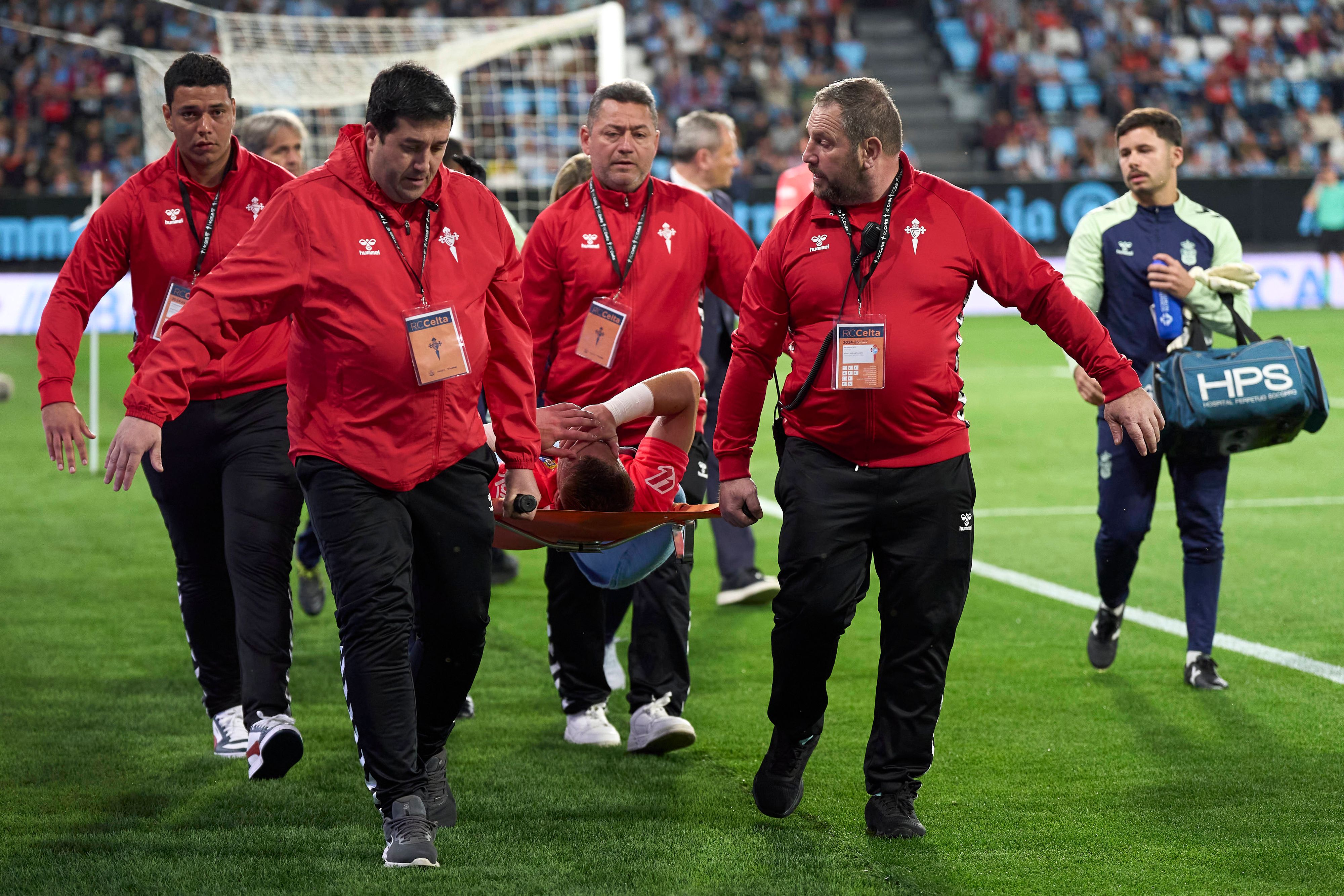 Jasper Cilessen musste vom Feld getragen werden