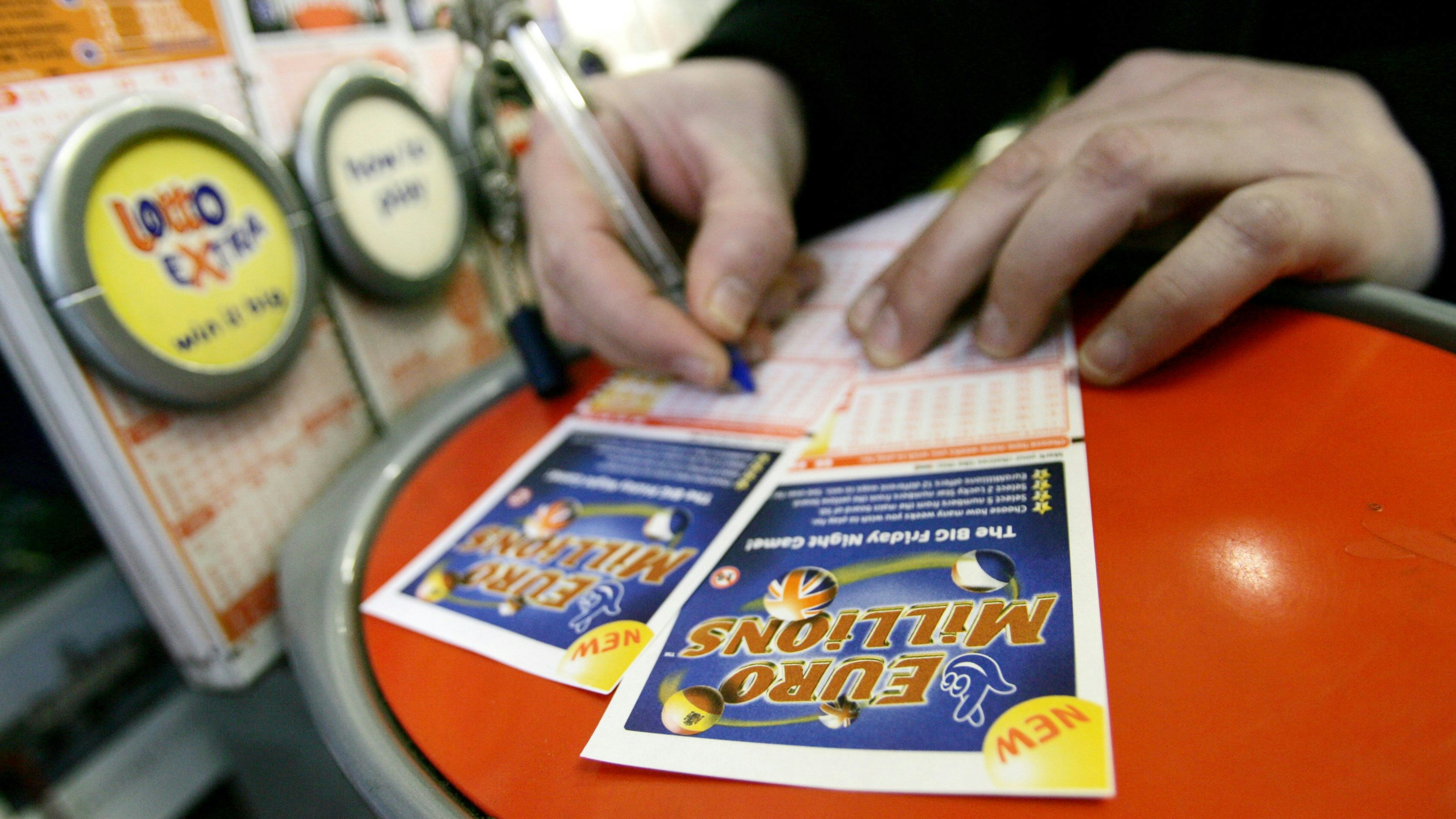 Der Österreicher gab bei EuroMillionen nur zehn Euro aus – und knackte den Jackpot.