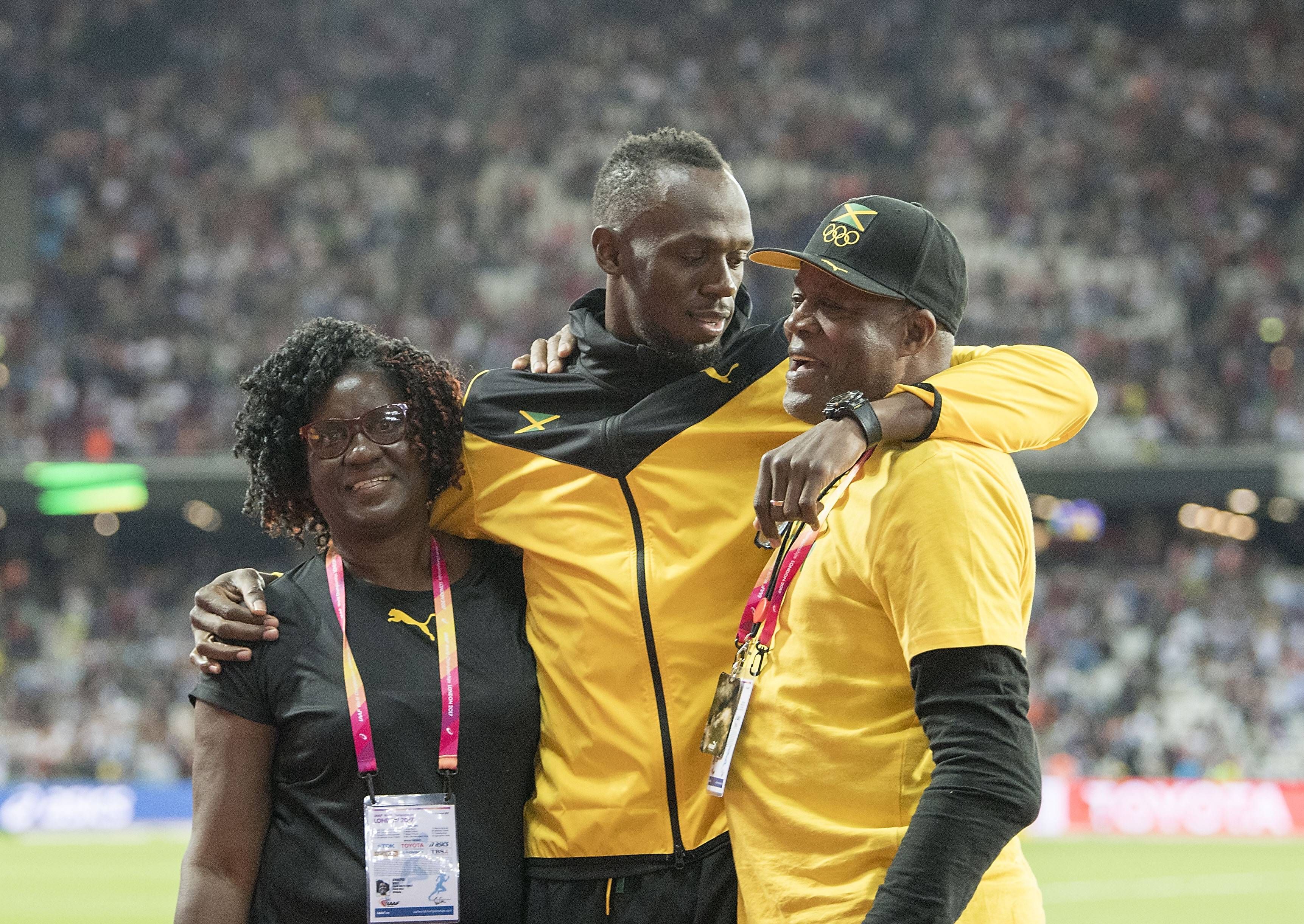 Usain Bolt mit Vater Wellesley (r.)