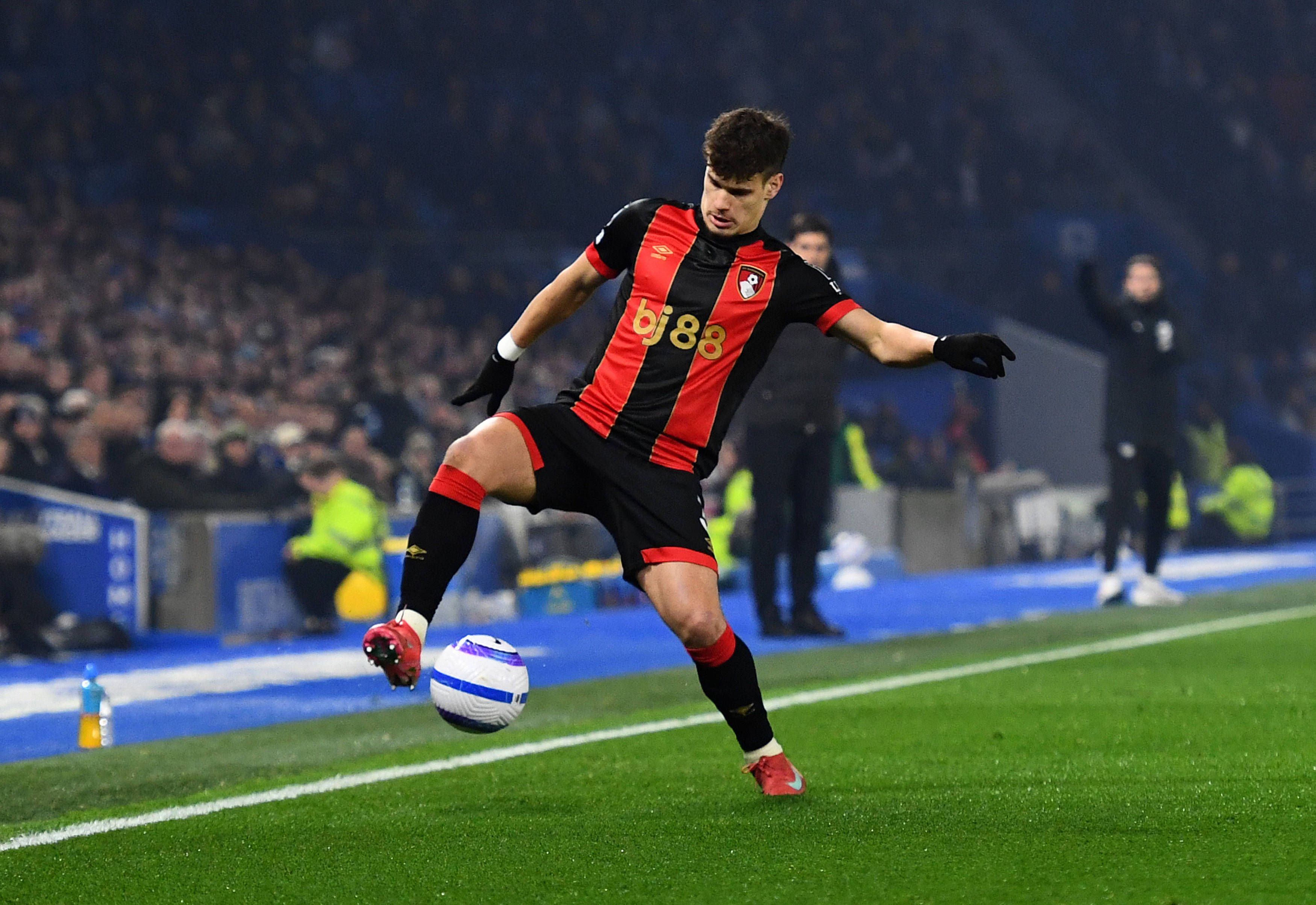 Milos Kerkez spielte zwischen 2014 und 2019 in der Jugend von Rapid.