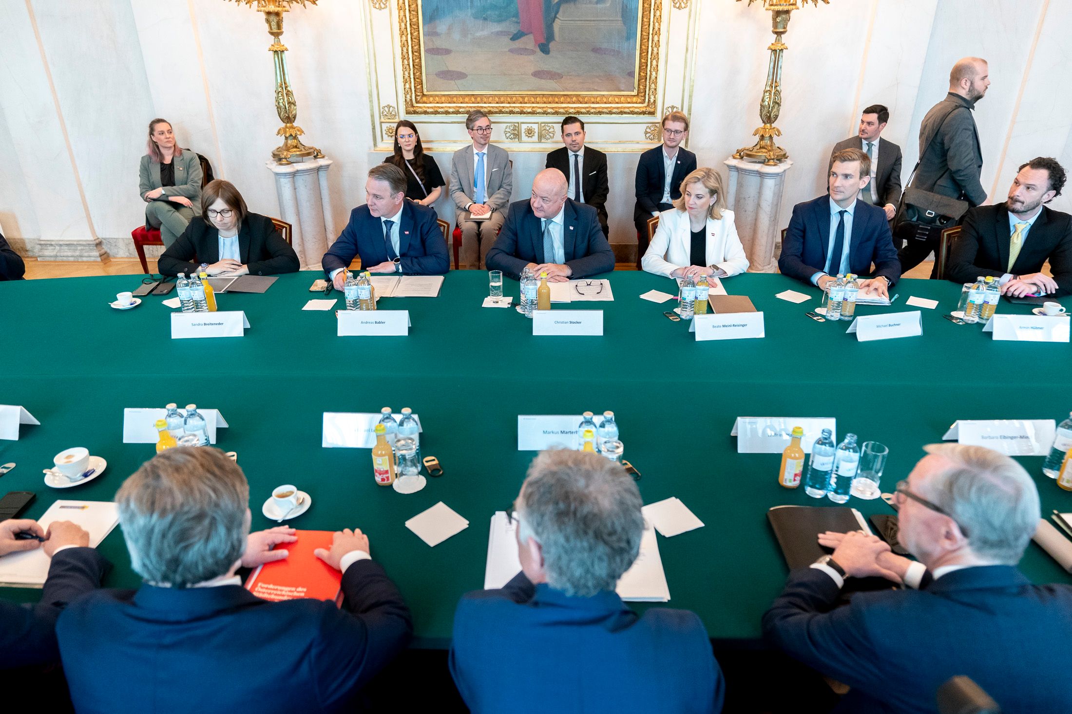 Im Frühling fand im Bundeskanzleramt ein Budget-Krisengipfel statt. Mit dabei waren u.a. Vertreter von Bund, Ländern und Gemeinden.