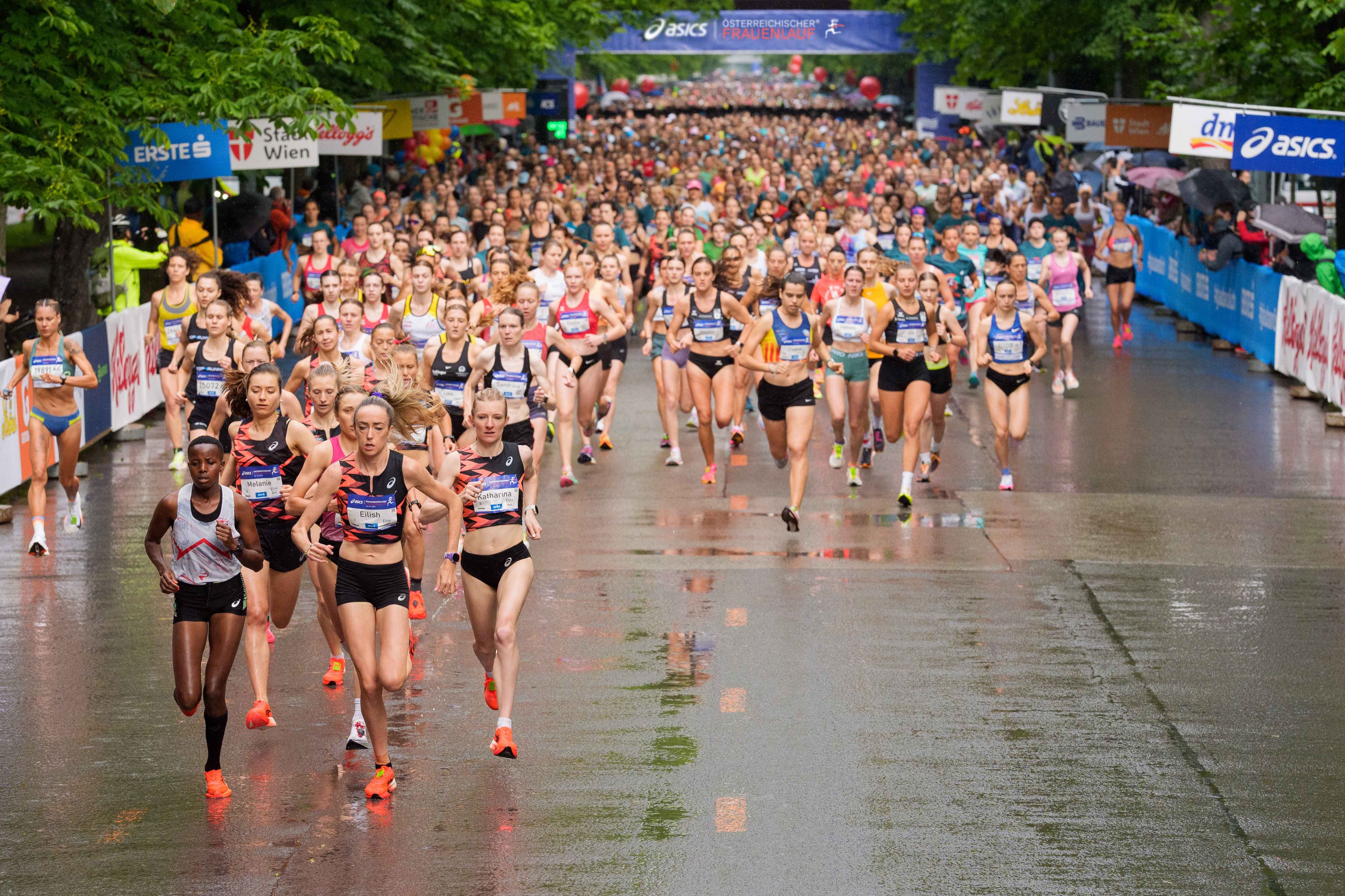 Jetzt mitmachen und einen von 10 Startplätzen zum 37. ASICS Österreichischen Frauenlauf gewinnen.