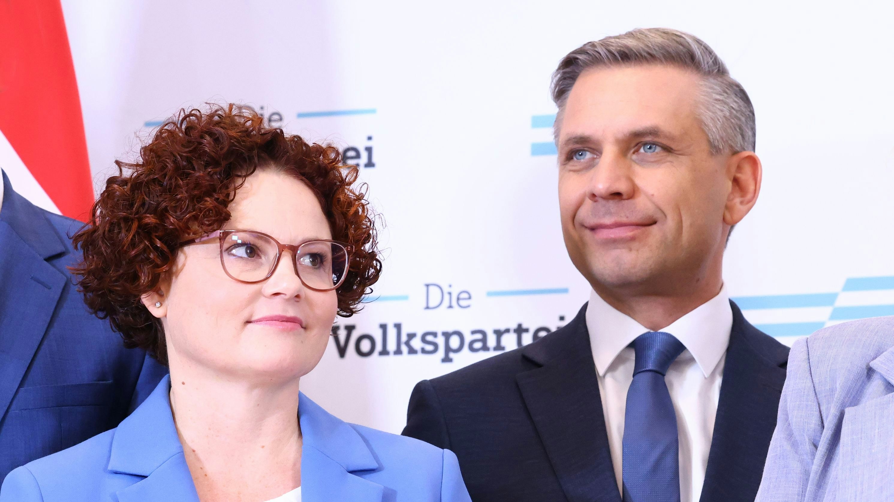 Wirtschaftsminister Hattmannsdorfer und Staatssekretärin Elisabeth Zehetner (beide ÖVP) informieren am Donnerstag über das neue Energiegesetz.