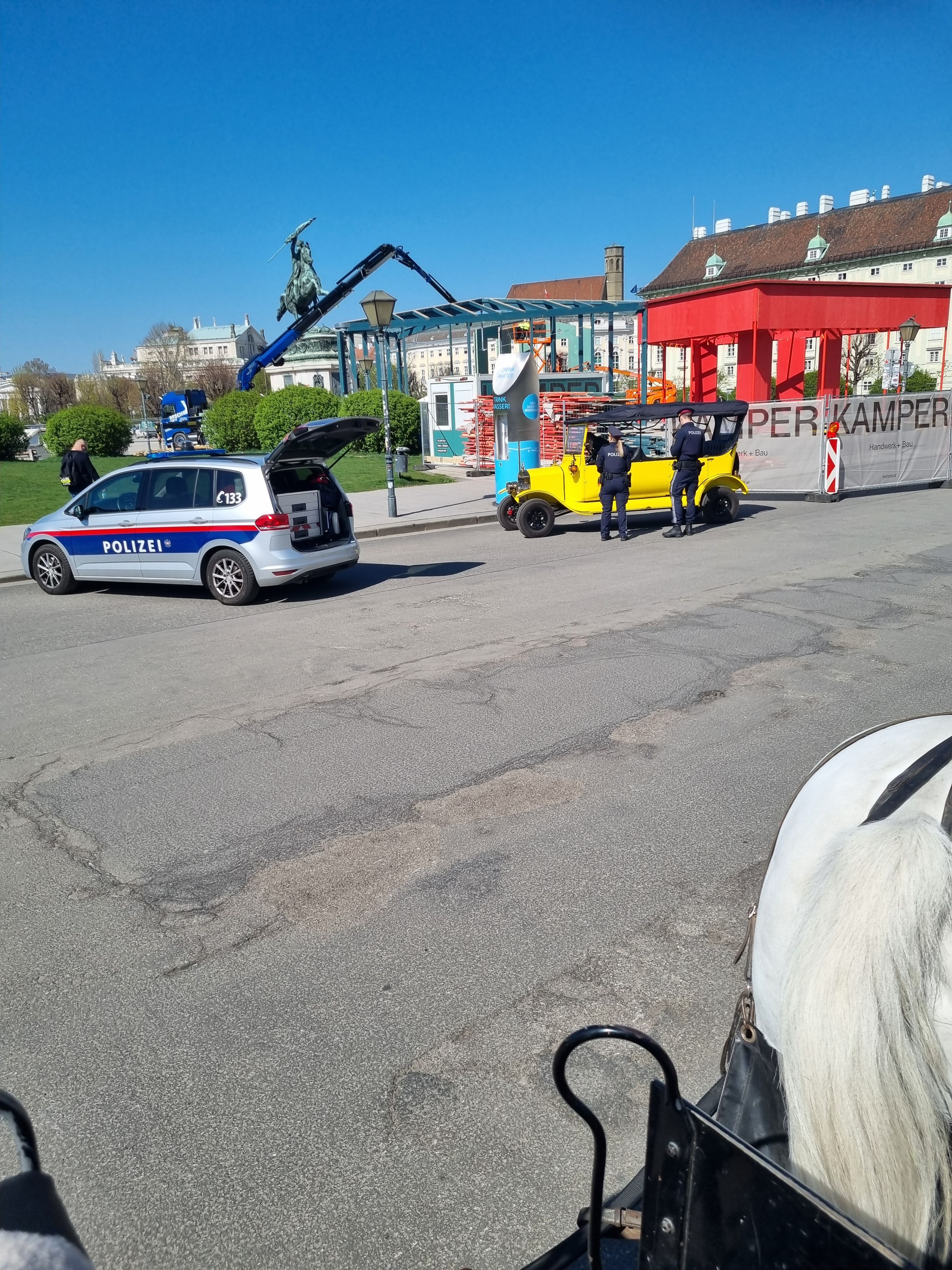 Der Alko-Fiaker (64) wurde am Heldenplatz wieder erwischt. 