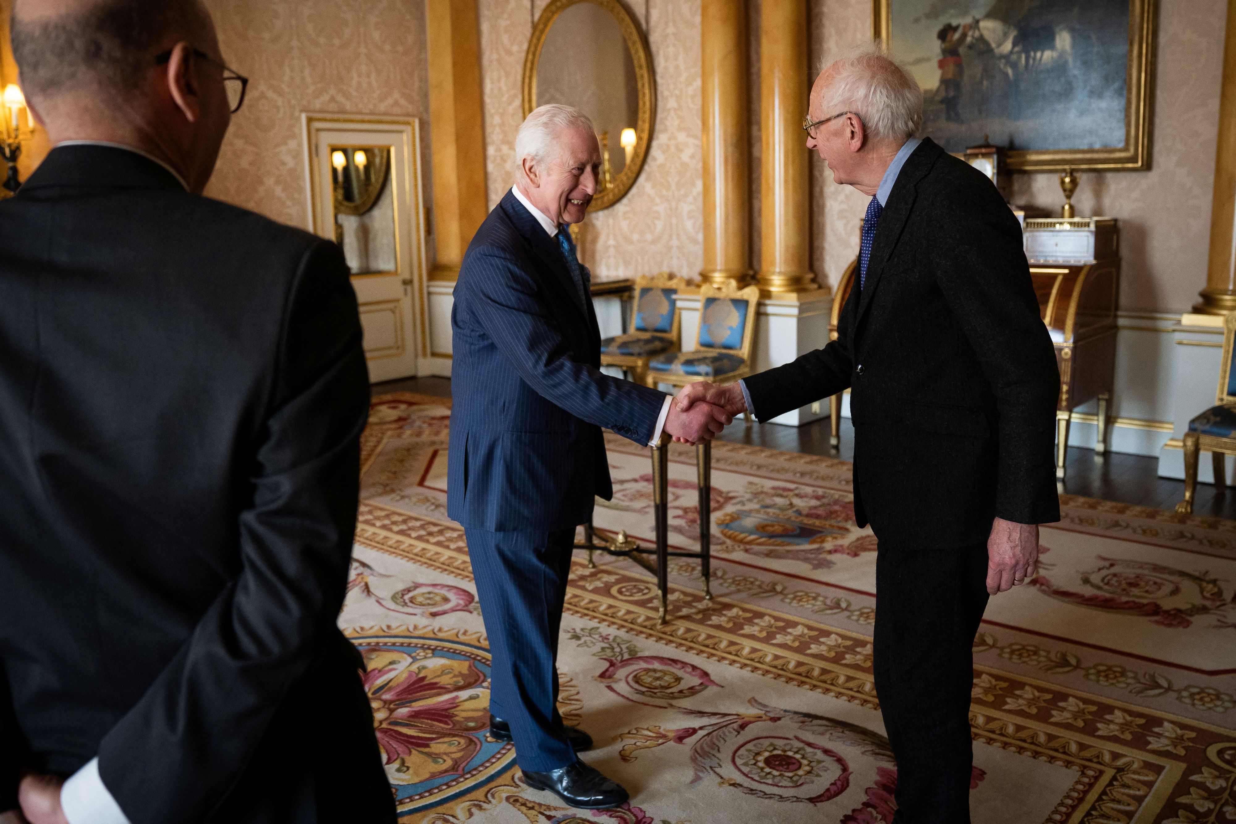 König Charles ist zu seiner Pflicht zurückgekehrt.