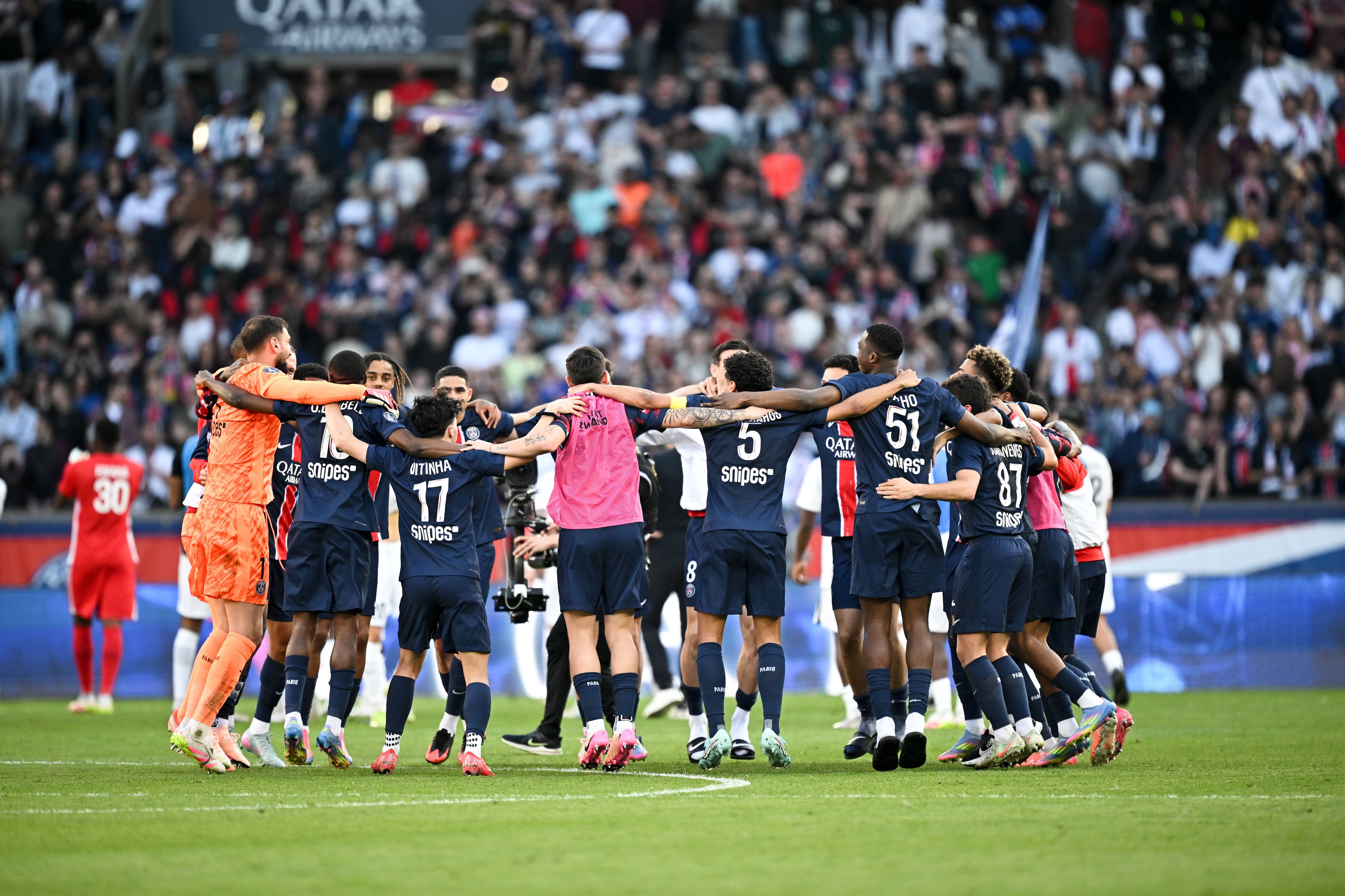 Paris St.-Germain krönt sich vorzeitig zum französischen Meister. 