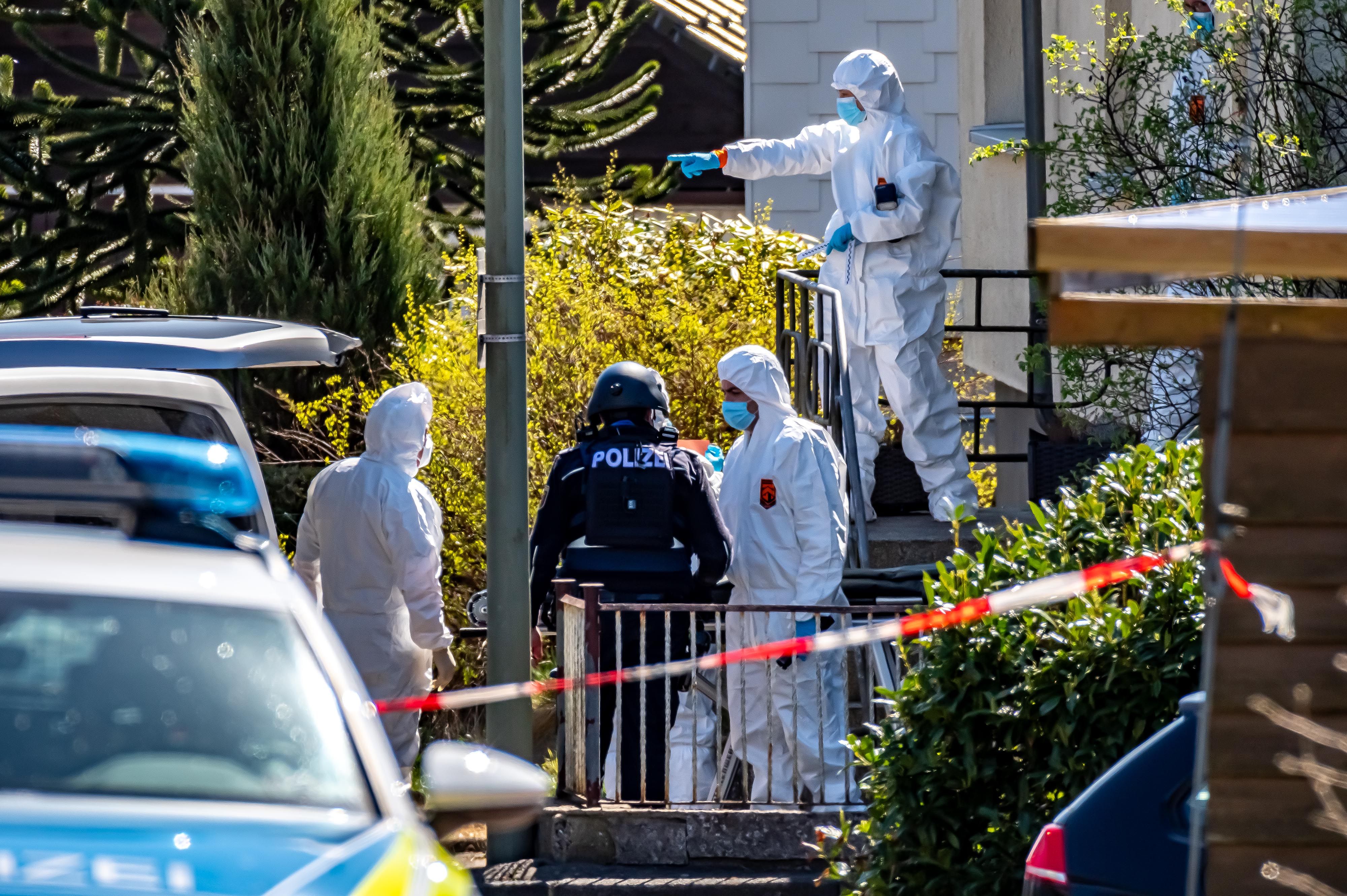 Die Familienmitglieder wurden von der Polizei tot vorgefunden.