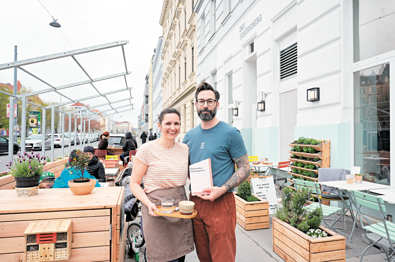 Julia und Daniel setzen in ihrem Lokal 