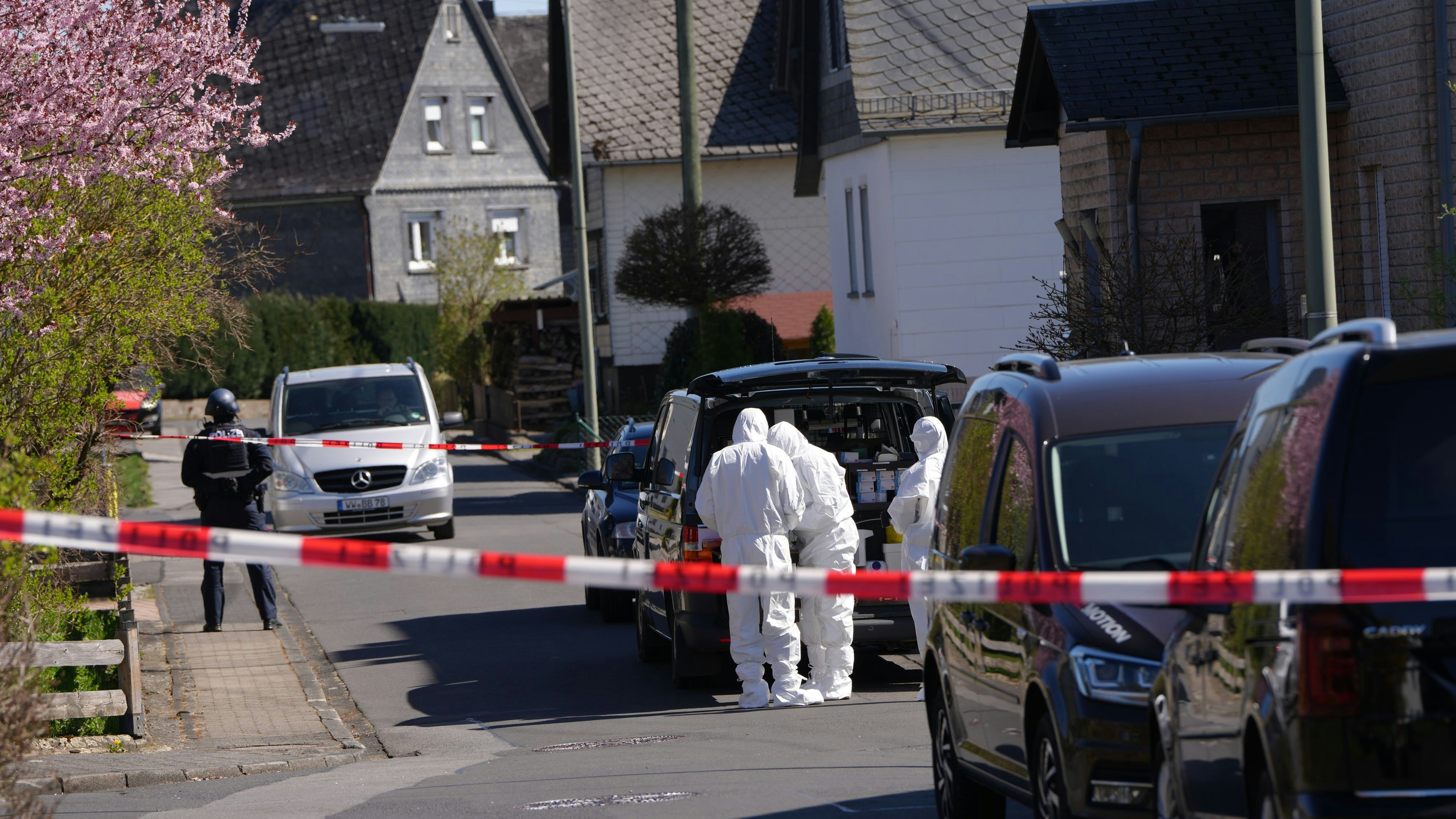 Am frühen Morgen des 6. April 2025 kam es in Weitefeld zu einem Tötungsdelikt.