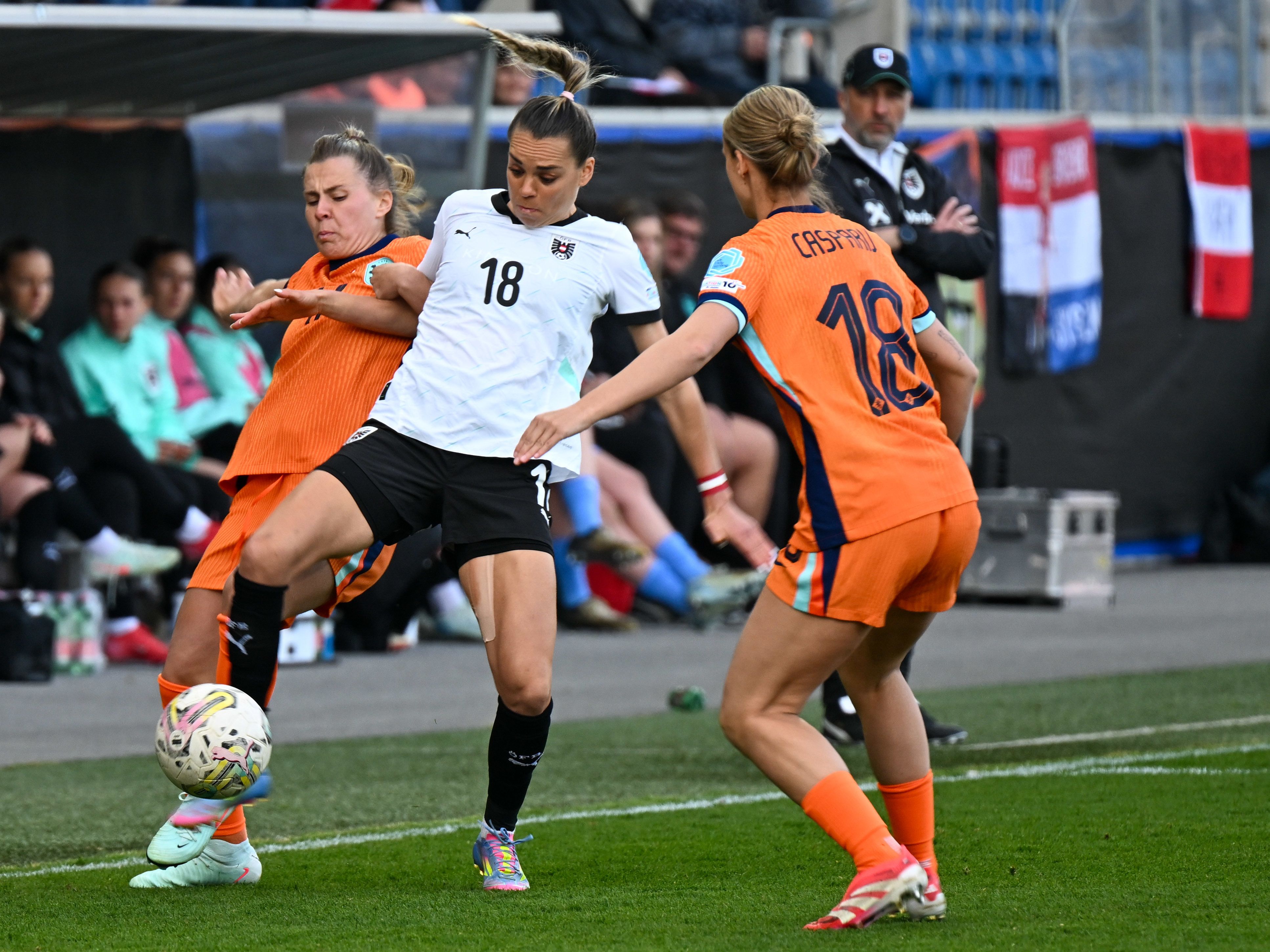 Österreichs Julia Hickelsberger-Füller im Duell gegen die Niederlande. 