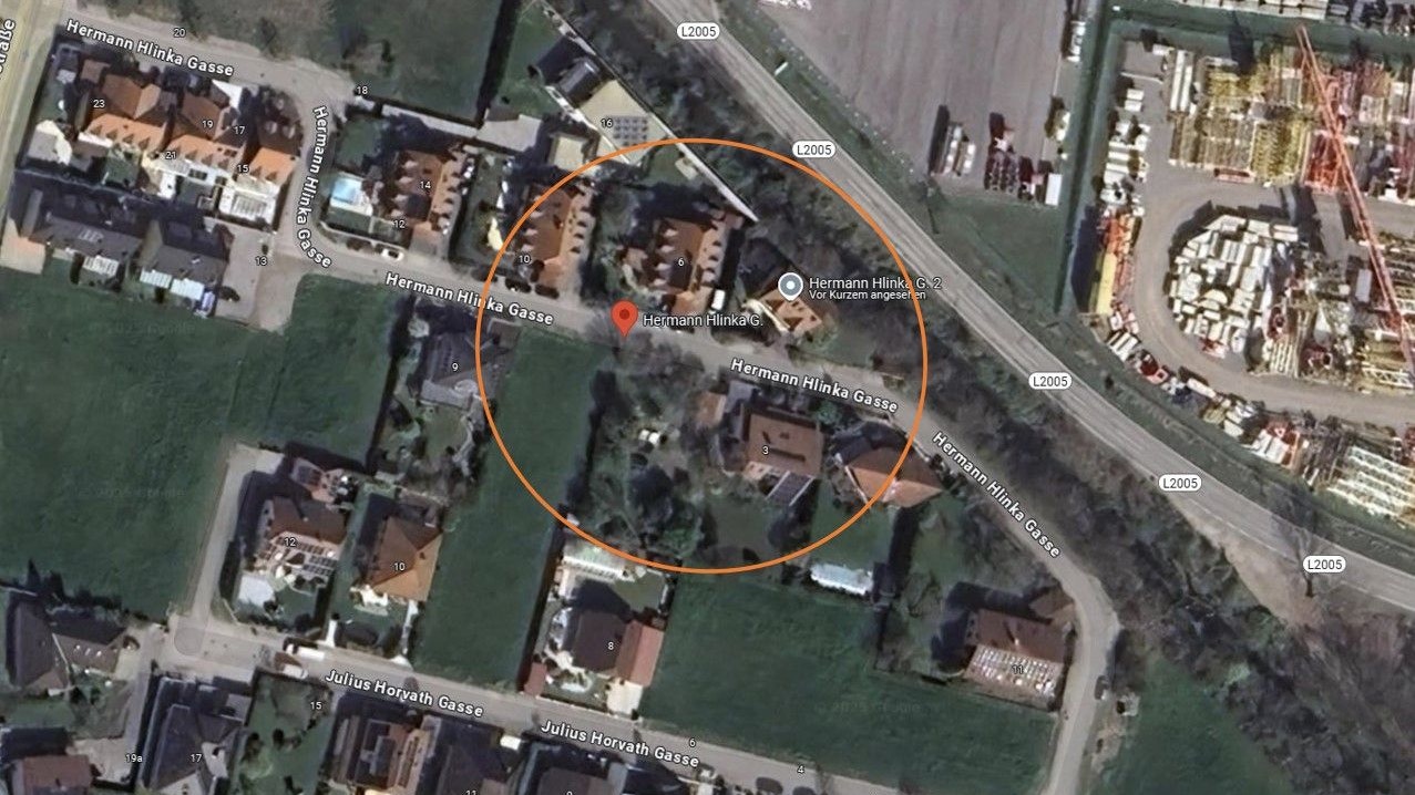 In diesem Umkreis ist vermutlich das Eichhörnchen-Nest. 