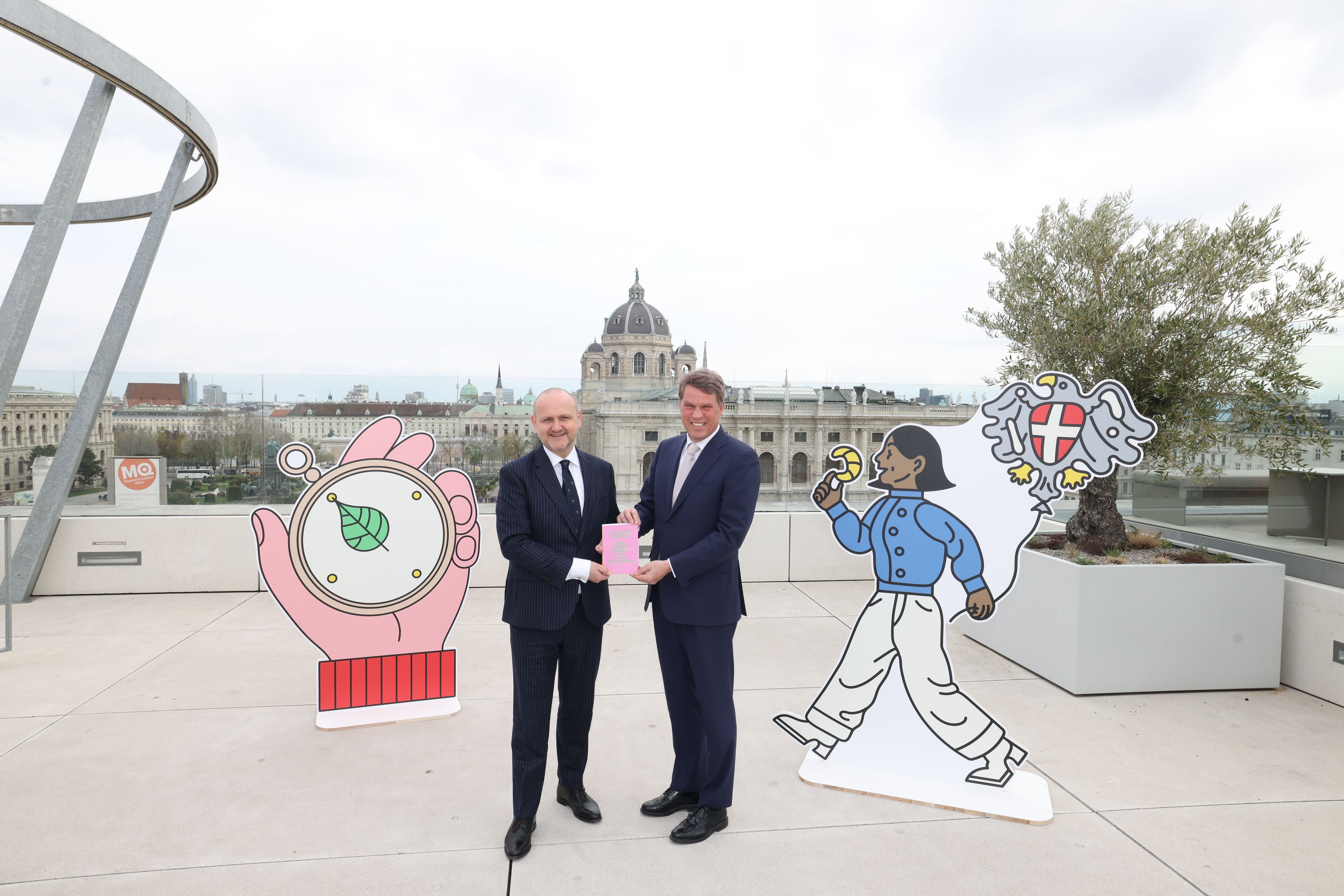 Norbert Kettner, Direktor des WienTourismus und Dirk Glaeßer, Director Sustainable Development of Tourism der Welttourismusorganisation (v.l.).