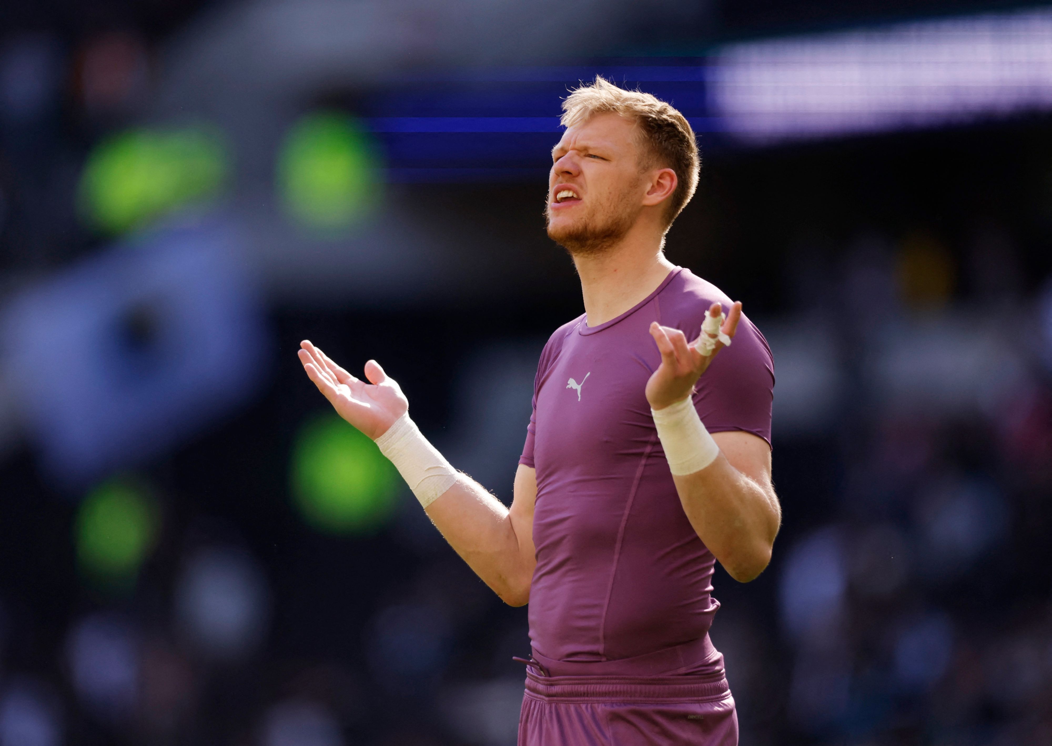 Aaaron Ramsdale kann sein Pech nicht glauben.