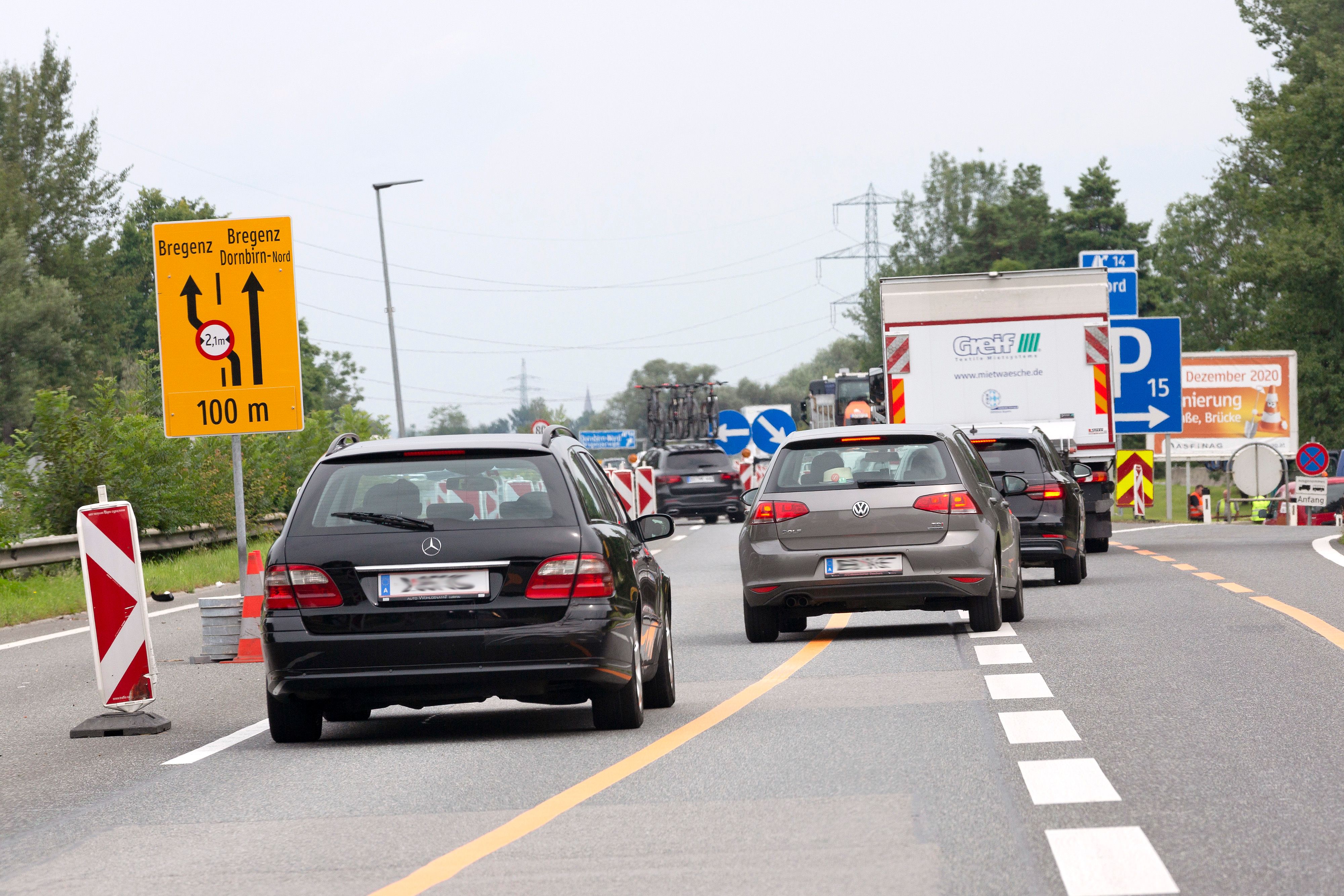 Auf der A14 Rheintalautobahn kam es zu mehreren Vorfällen. (Symbolbild)