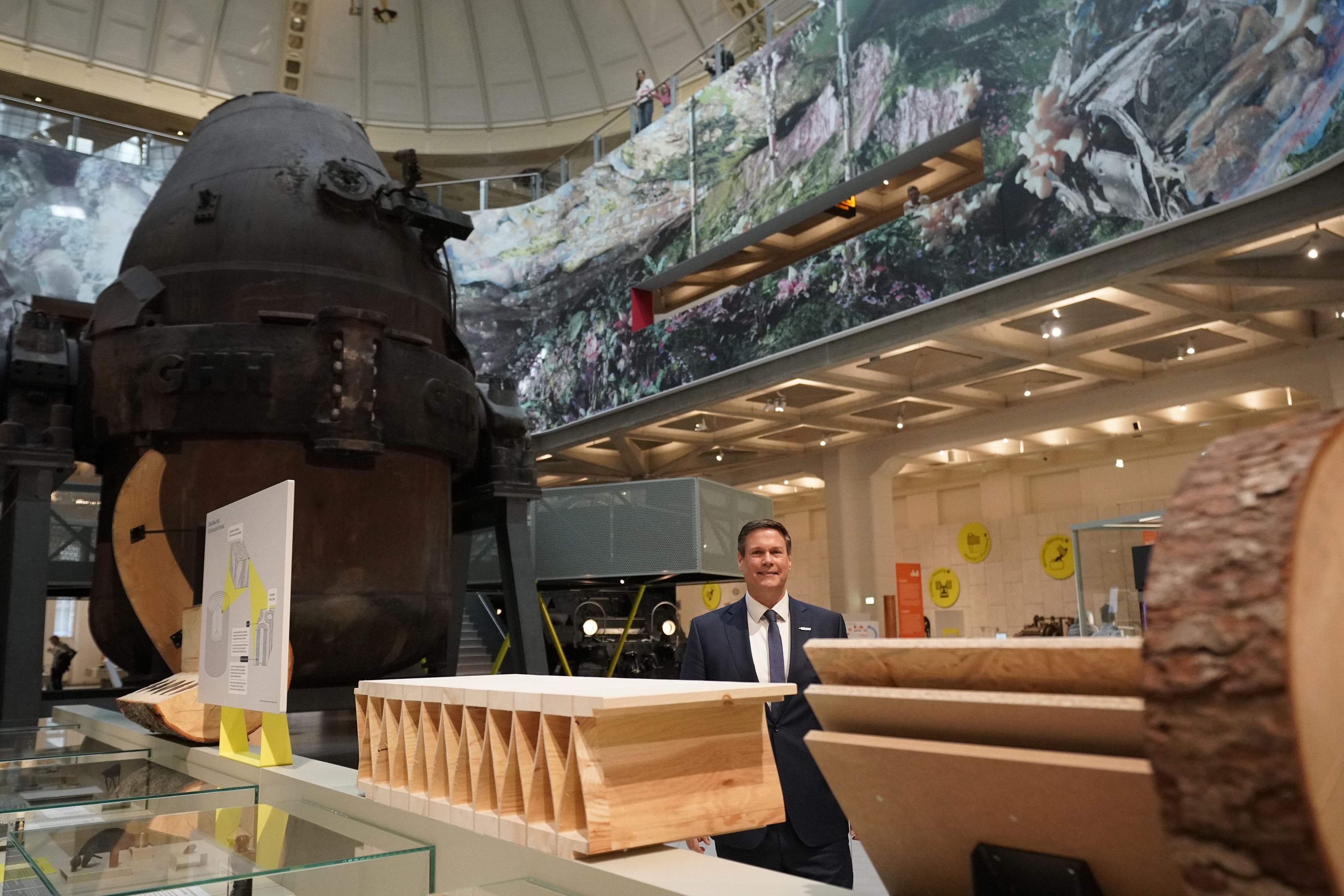 Sowohl eine neue Ausstellung als auch ein neues Corporate Design werden im TMW präsentiert.