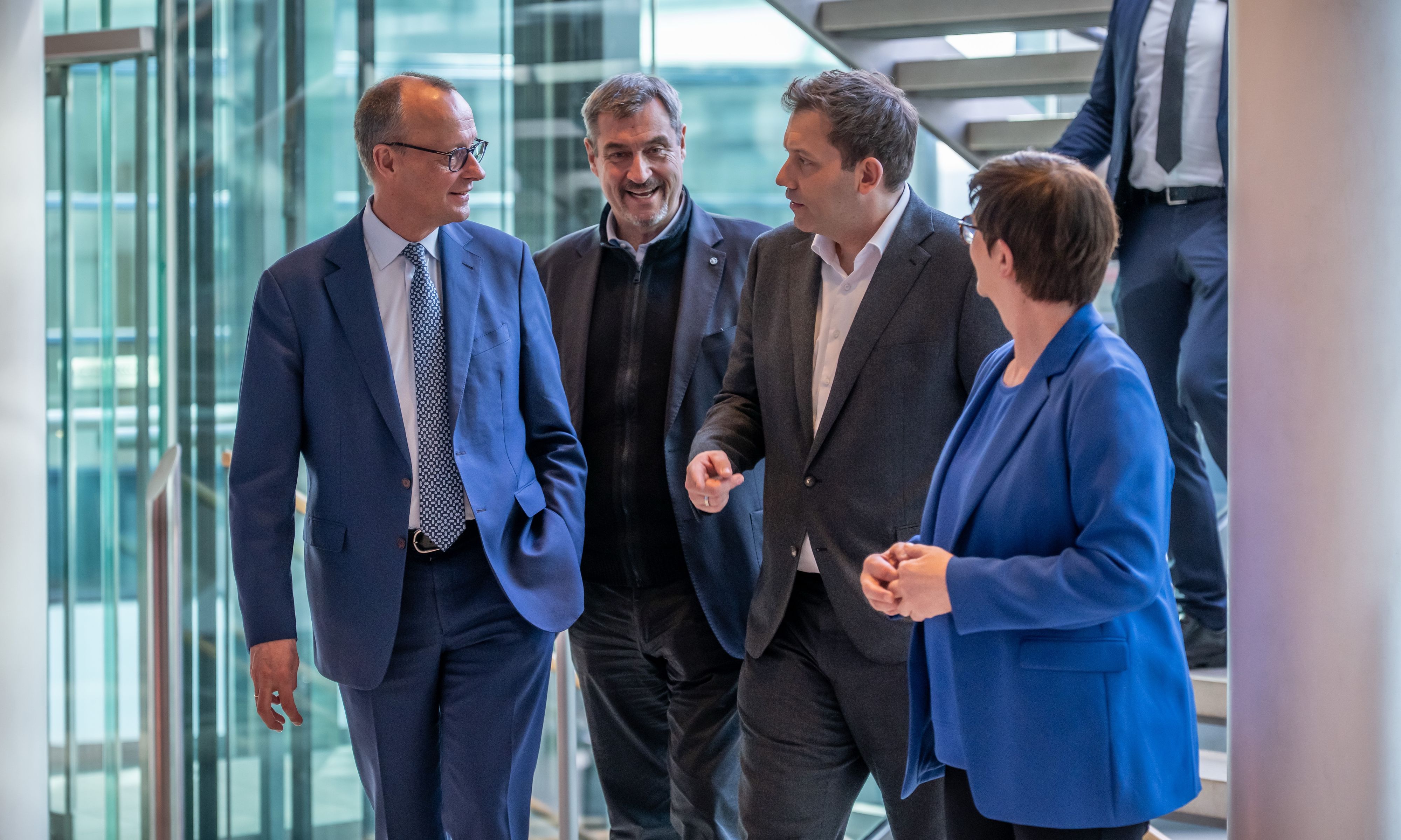 Die Parteichefs Friedrich Merz (CDU), Markus Söder (CSU) und Lars Klingbeil (SPD) konnten sich bisher nicht einigen. Am Mittwoch werden die Verhandlungen fortgesetzt.