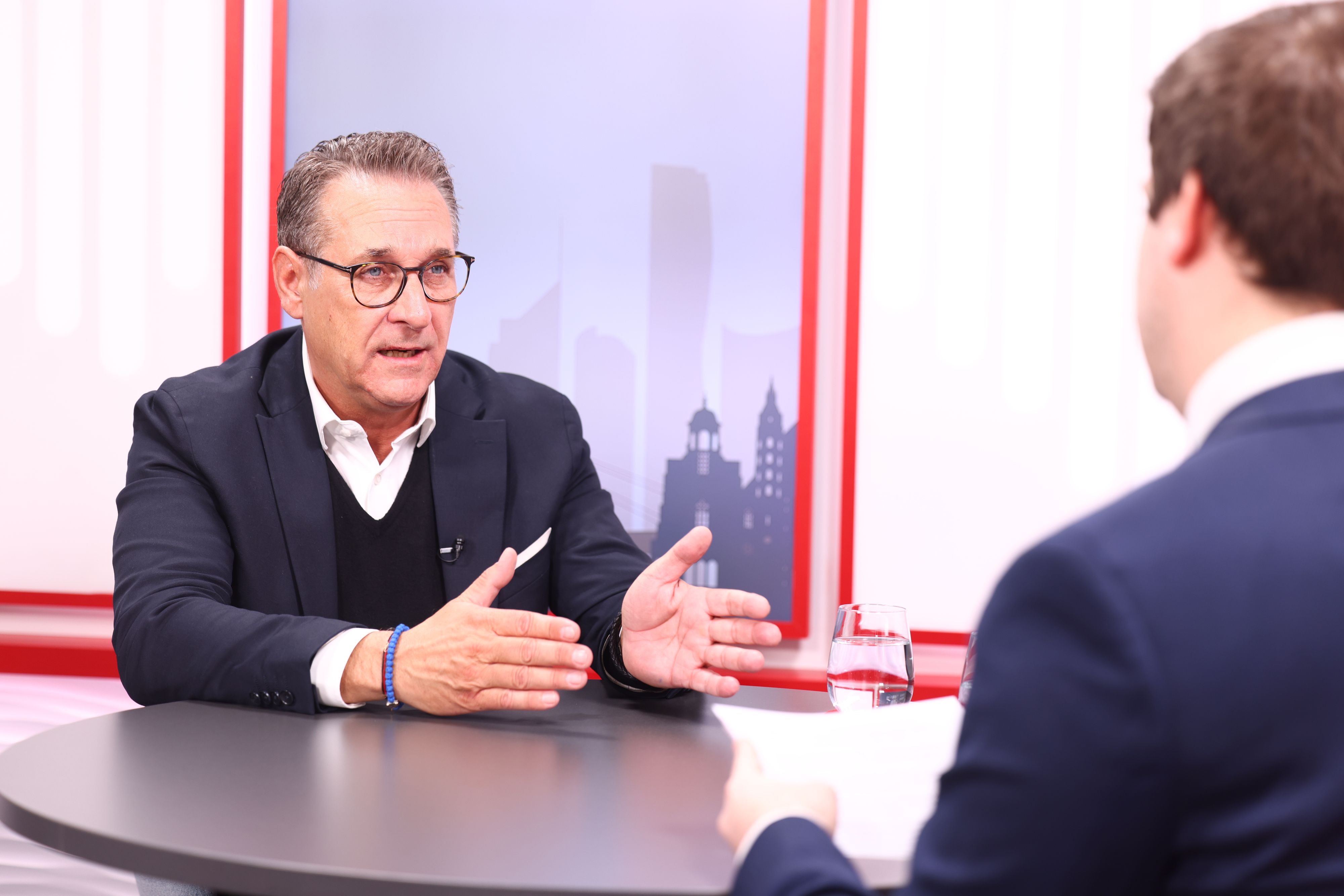 Heute.at - Wahlkampf auf Pump – Strache investiert 500.000 Euro