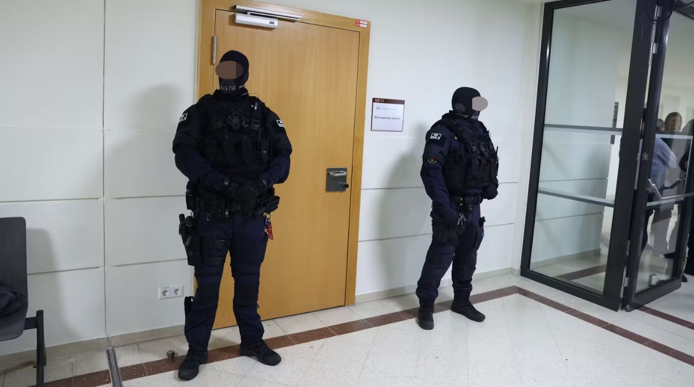 IS-Braut Evelyn T. muss sich vor Gericht verantworten – die Sicherheitsvorkehrungen sind groß.