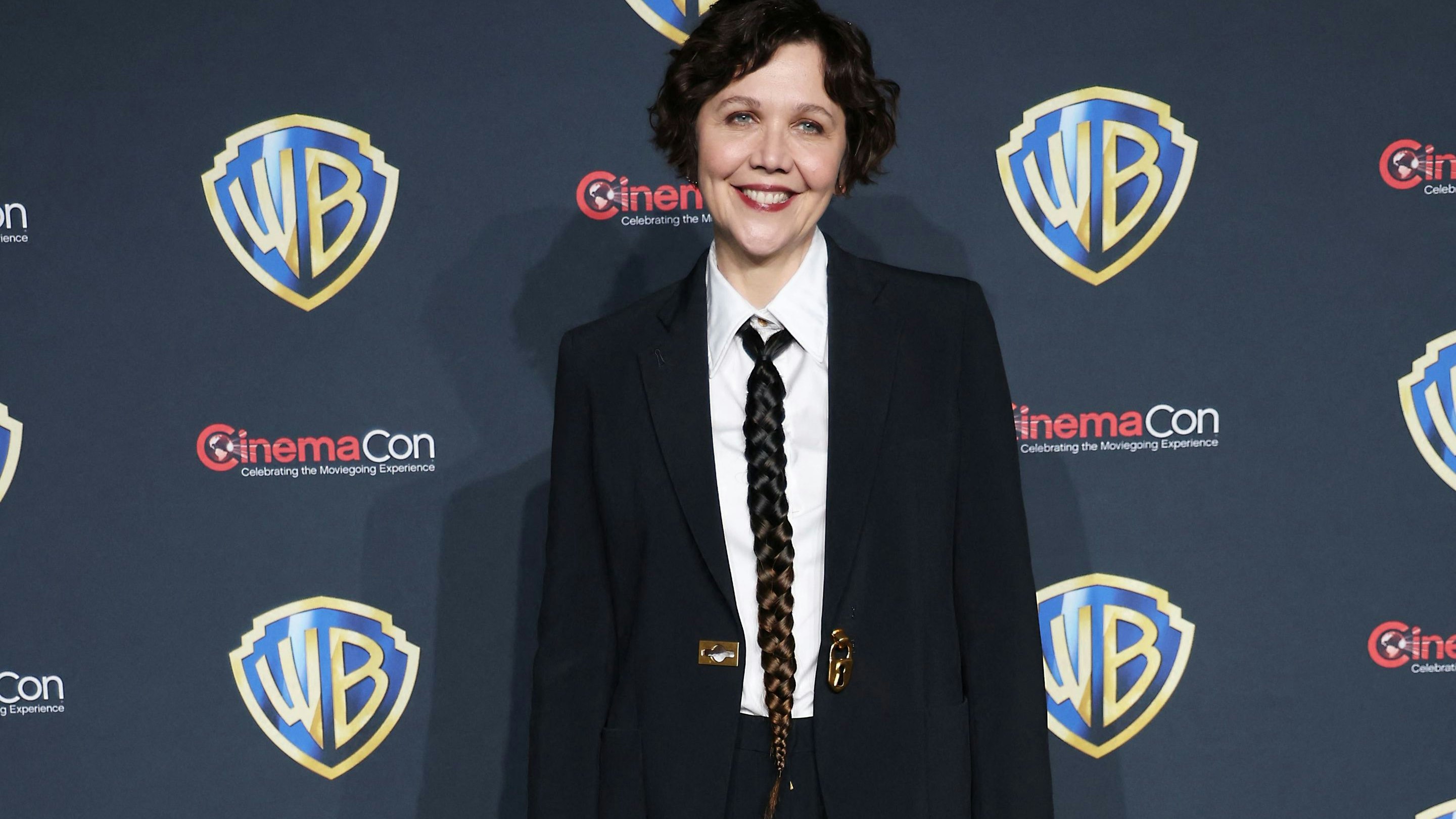 Heute.at - Sind das Haare? Krawatte um 2.100 Euro sorgt für Furore