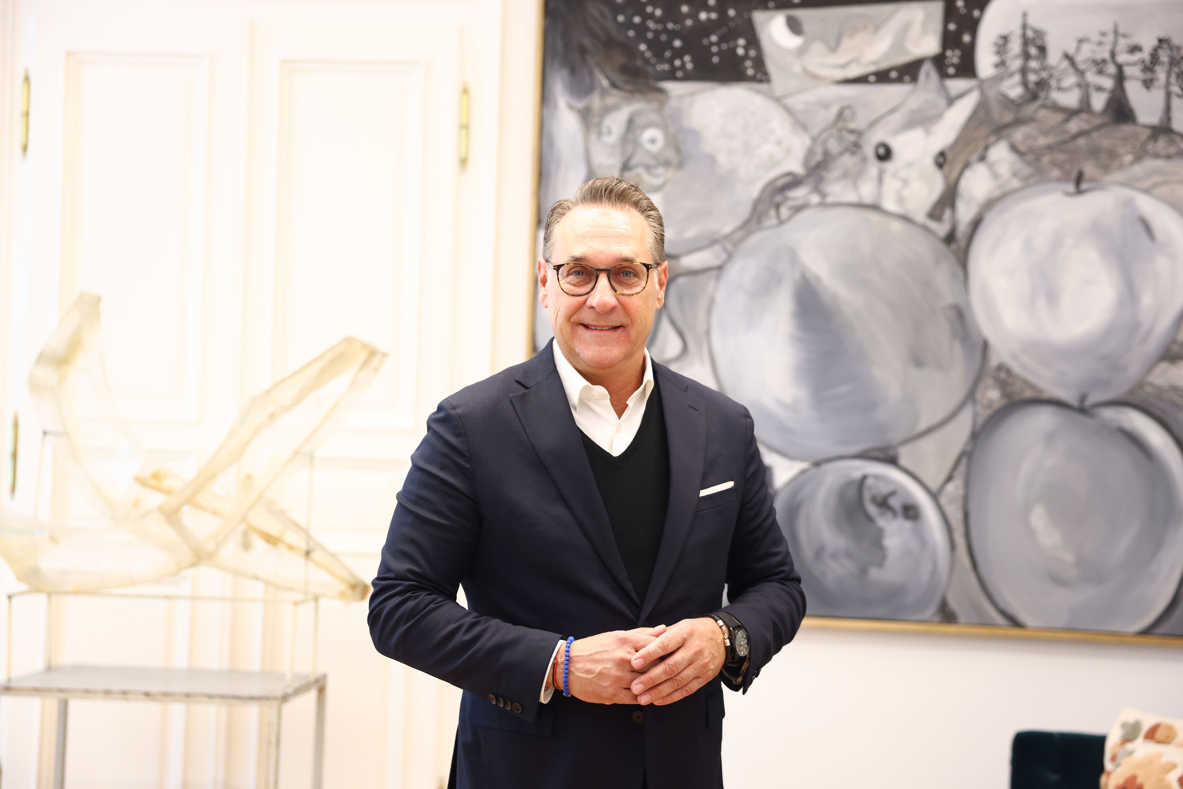 Heinz-Christian Strache ließ sich lange Zeit damit zu entscheiden, ob er sein teuer erkämpftes Bezirksmandat annimmt oder nicht.