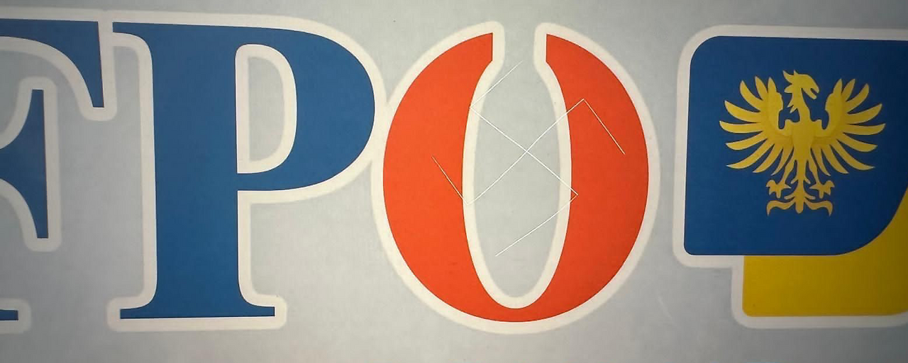 Eingeritztes Hakenkreuz