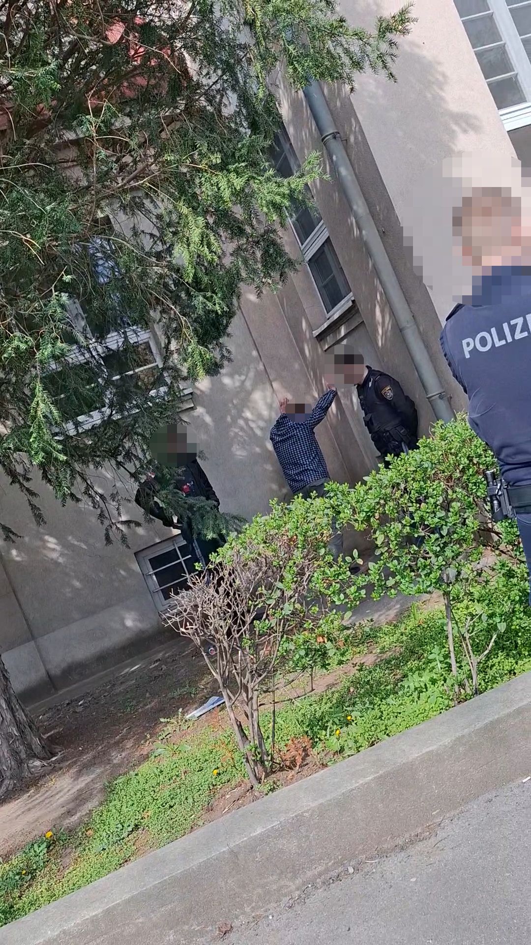 Mit 7 Kindern an Bord! Wiener Polizei fasst Schlepper.
