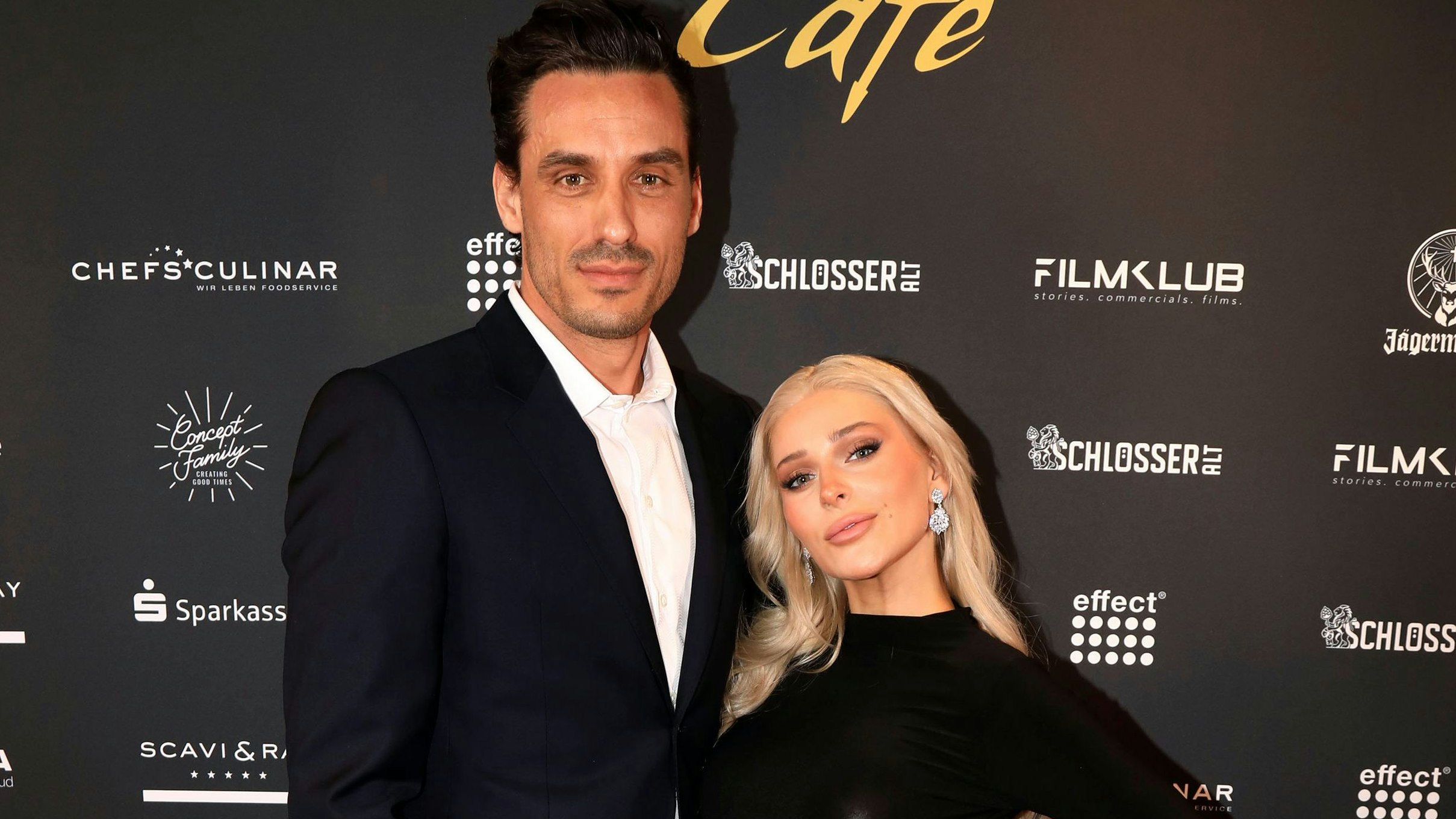 Download von www.picturedesk.com am 11.04.2025 (17:03).  ACT Eröffnung vom Schlager Cafe Düsseldorf in Düsseldorf -- Marie Reim mit Freund beim Grand Opening vom Schlager Cafe Düsseldorf im Henkel-Saal im Schlösser-Quartier. Düsseldorf, 10.04.2025 - 20250410_PD21236 - Rechteinfo: Rights Managed (RM)