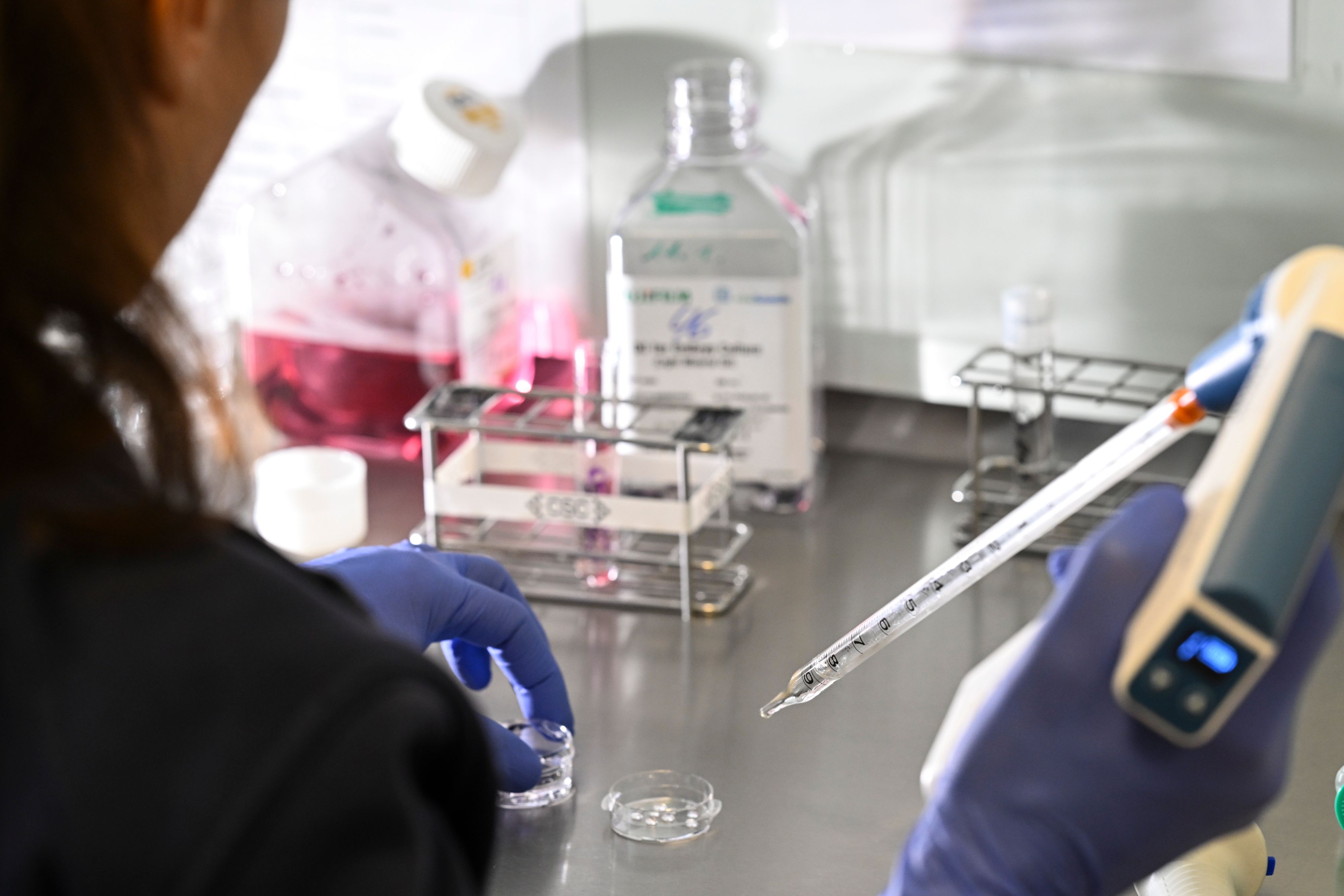 Eine Kinderwunschklinik in Australien verwechselte den Embryo. (Symbolbild)