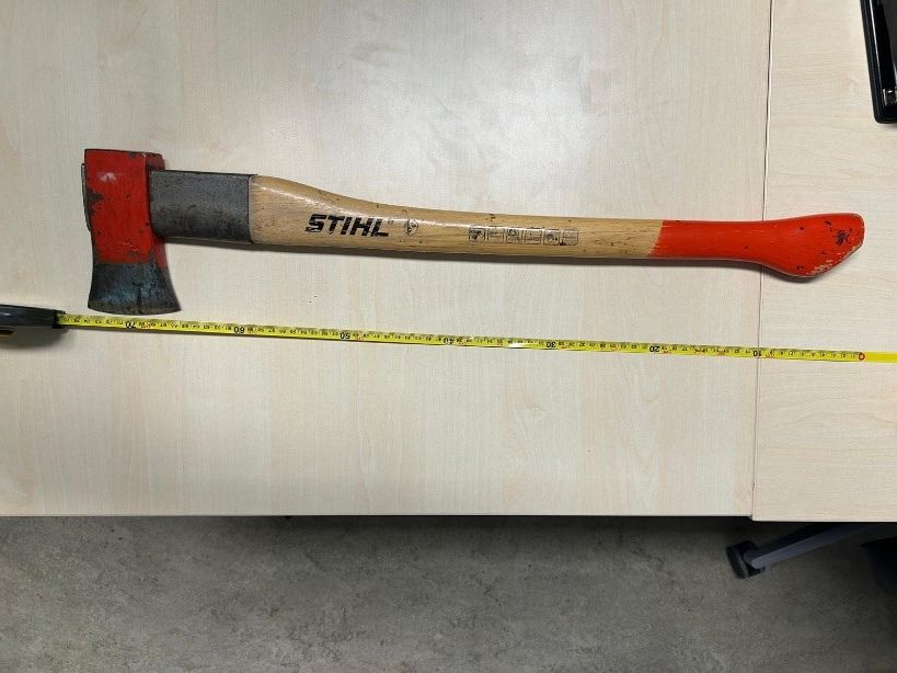 Ein US-Amerikaner (50) soll am Donnerstag einen Bauarbeiter in Wien-Favoriten mit dieser Axt bedroht haben. 