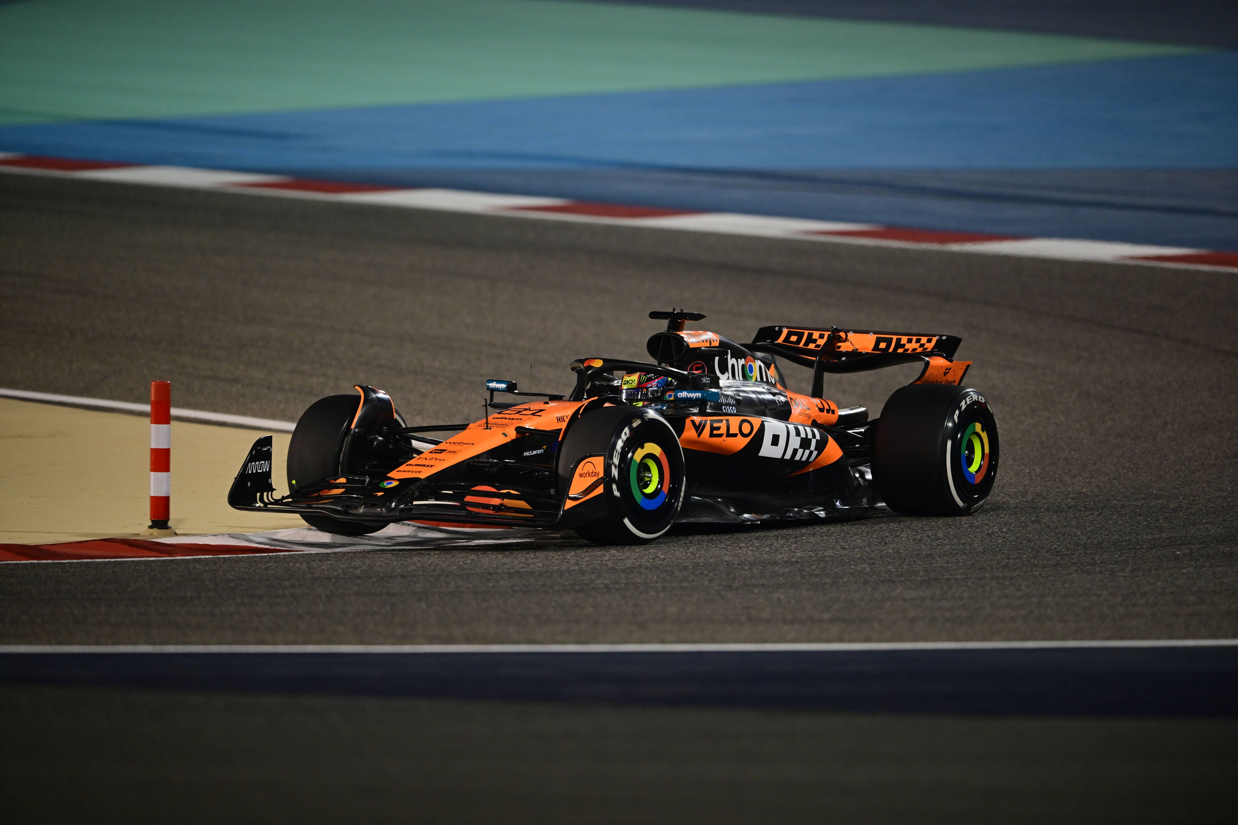 McLaren-Mann Oscar Piastri. 