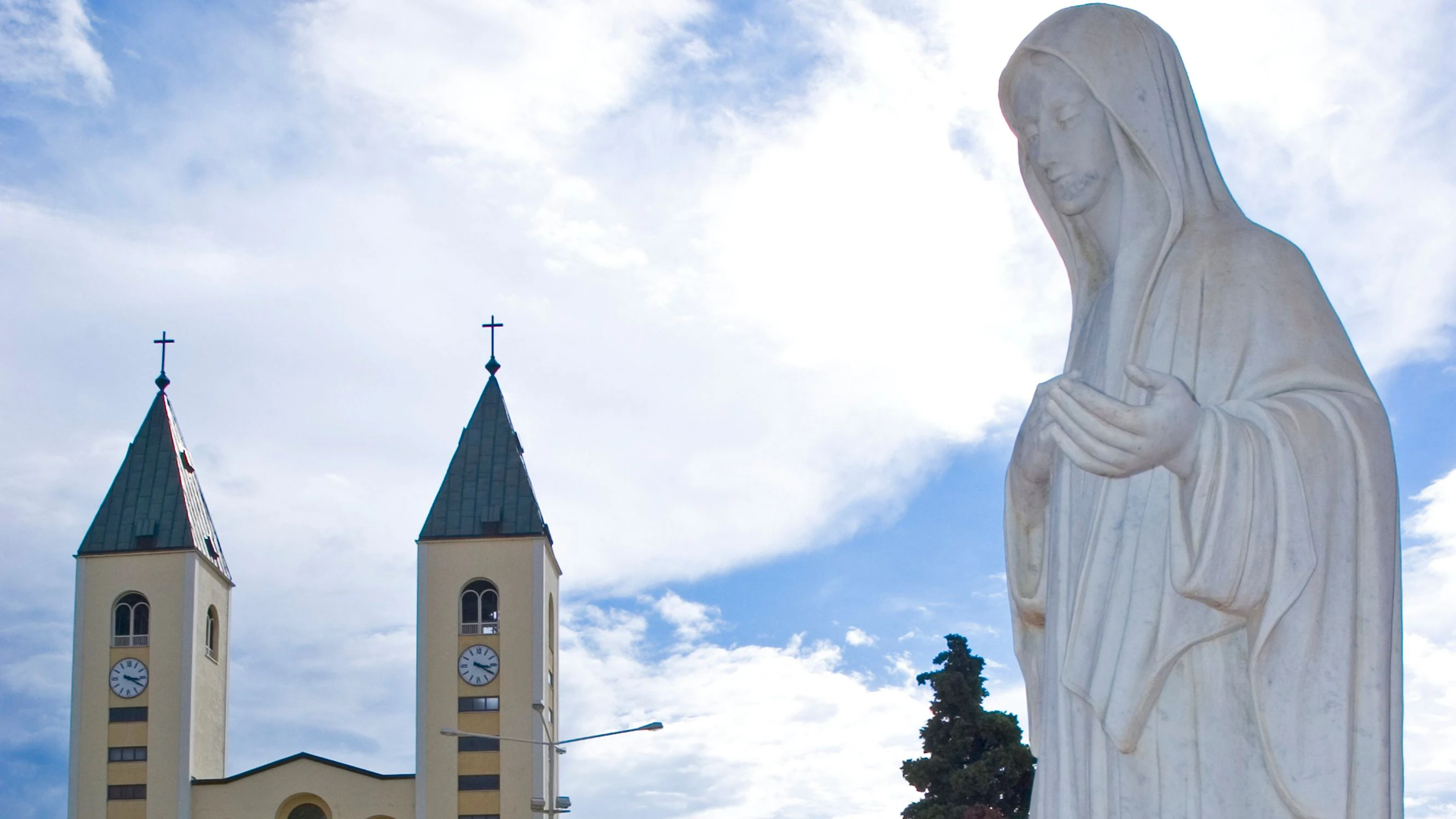 Heute.at - Brandanschlag in Medjugorje – Marienstatuen geschändet