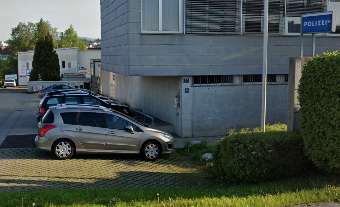 Die Verdächtigen wurde auf der Polizeiinspektion Leonding (Bez. Linz-Land) einvernommen. (Archivbild)