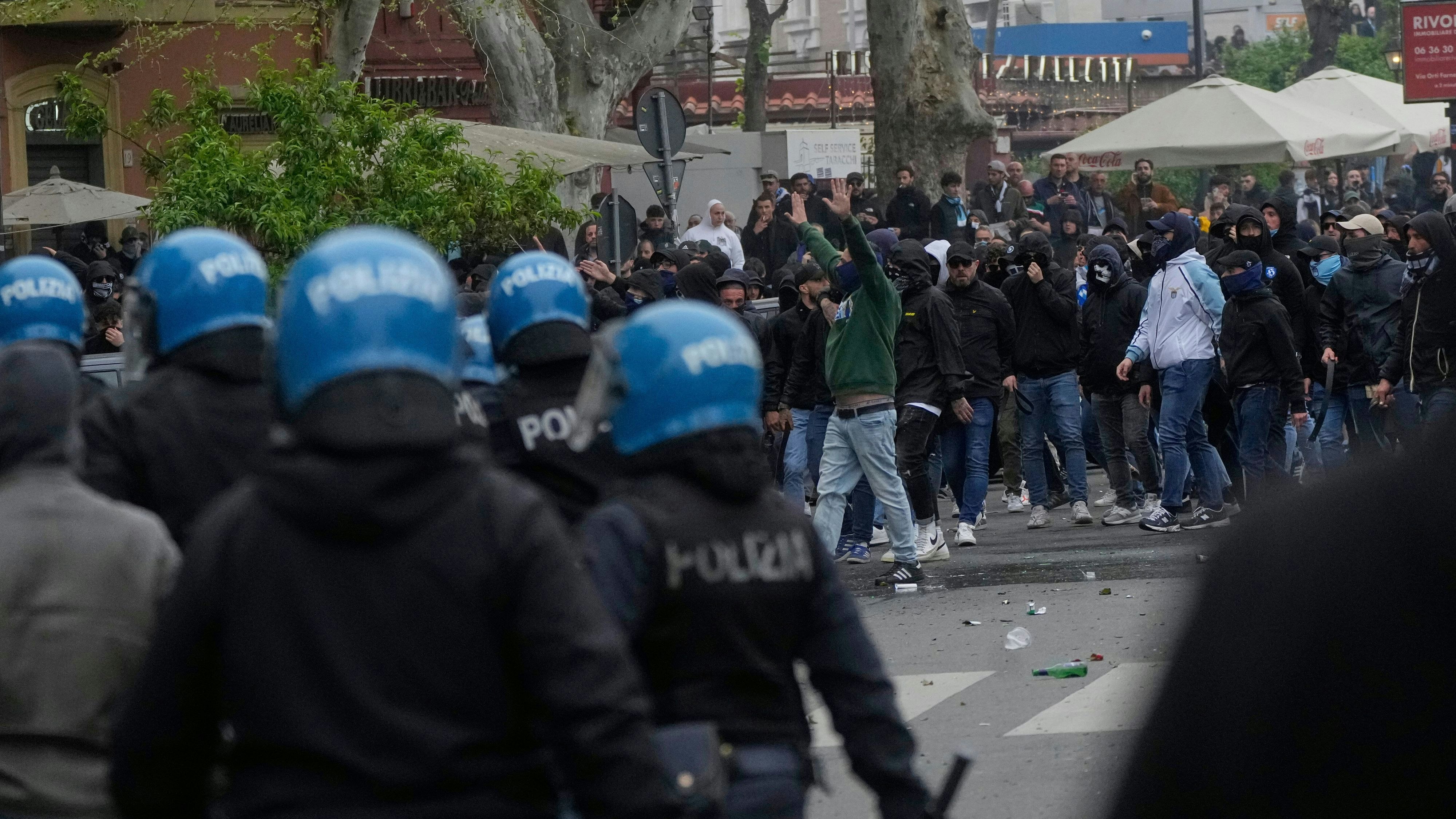 Schwere Fan-Ausschreitungen in Rom.