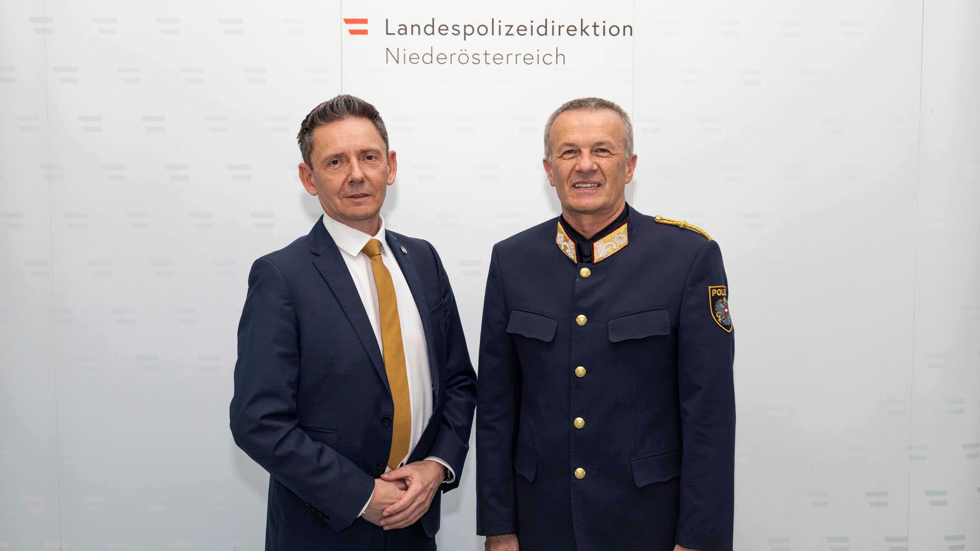 Leiter LKA-NÖ, Brigadier Stefan Pfandler und Landespolizeidirektor Franz Popp, BA MA