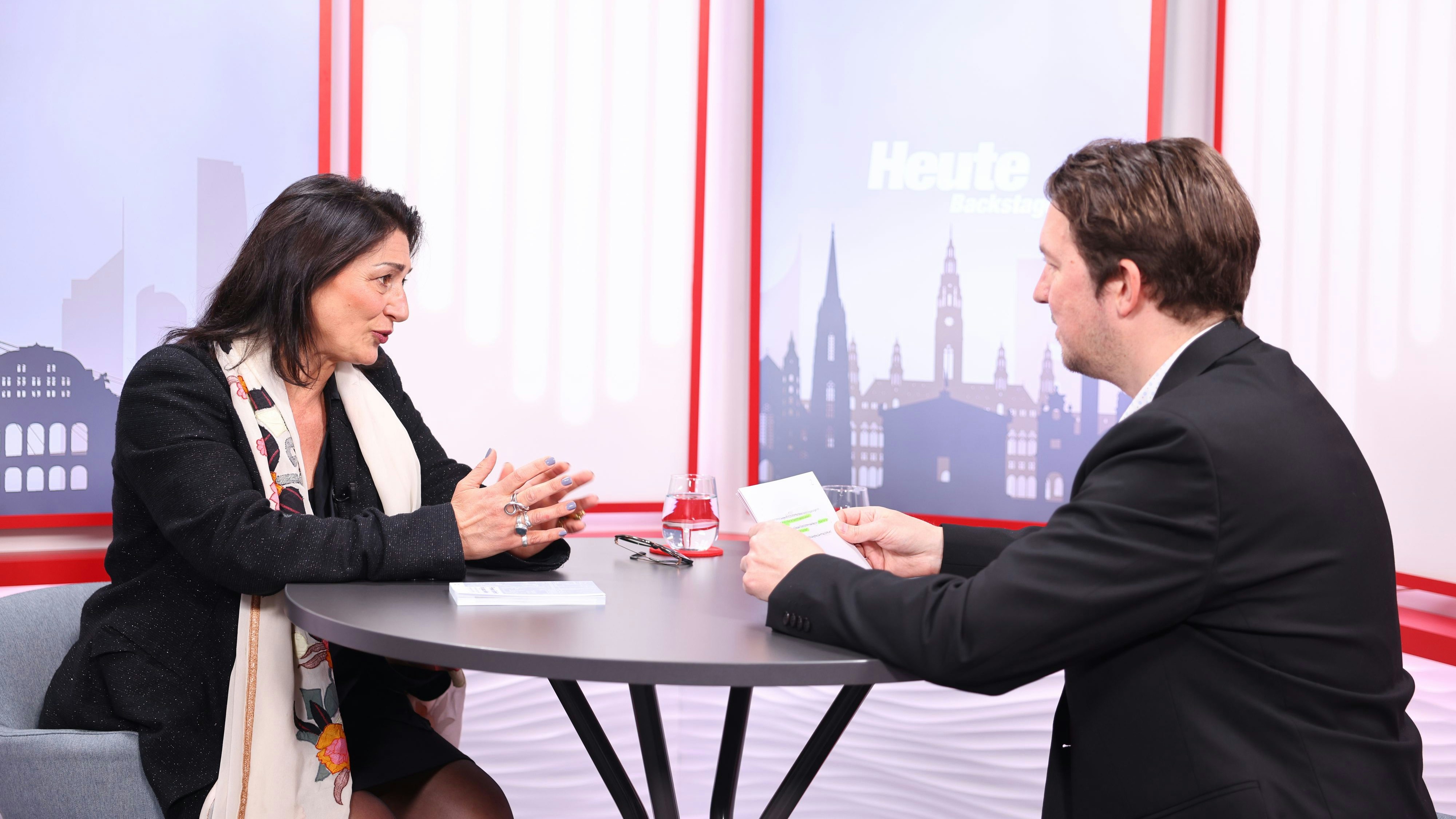 Kaup Hasler im Interview mit "Heute". 