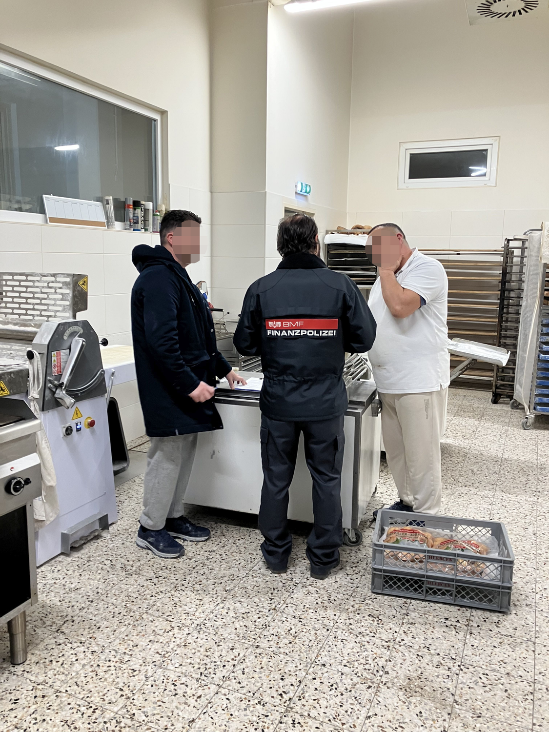 Die Finanzpolizei nahm bei einer kontrollierten Aktion mehrere Bäckereien in Oberösterreich unter die Lupe.