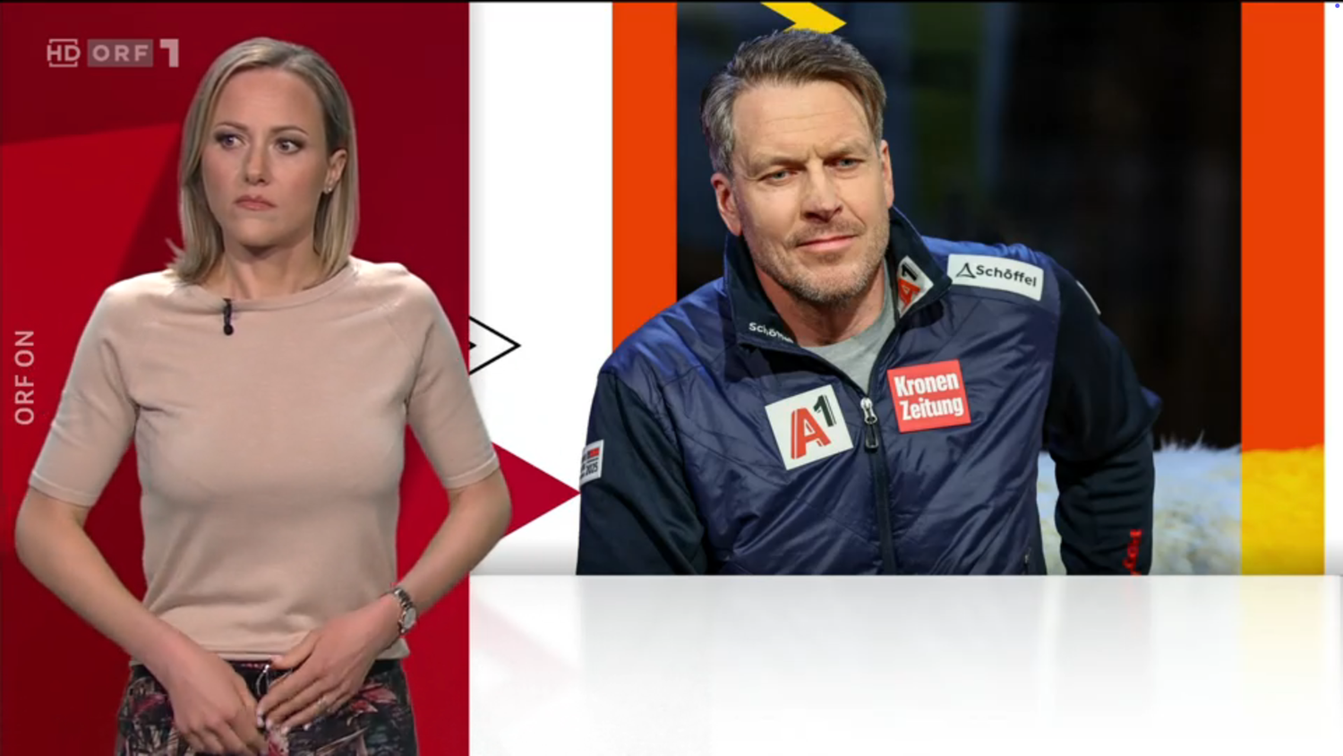 Alina Zellhofer macht sich bereit für ihre Moderation, merkt nicht, dass sie bereits live ist. Rechts: Ein Beitrag über ÖSV-Damencheftrainer Roland Assinger.