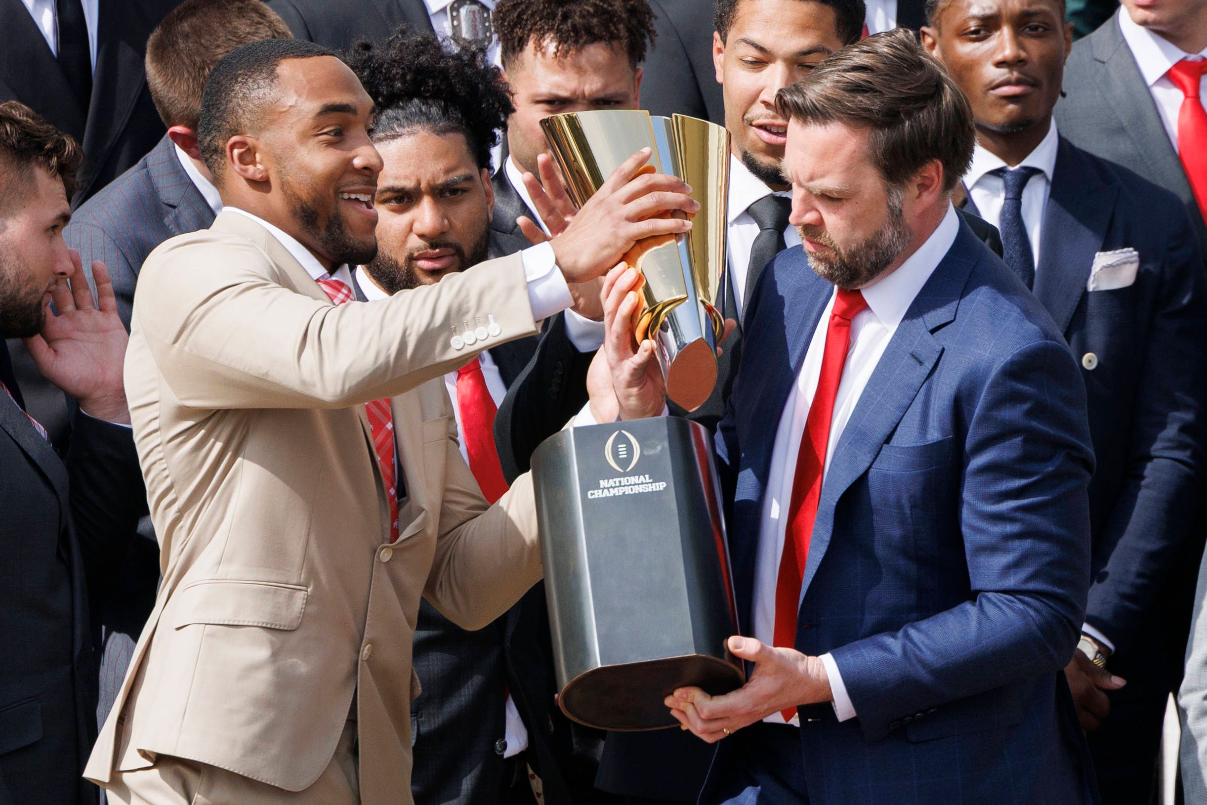 JD Vance mit einem Missgeschick.