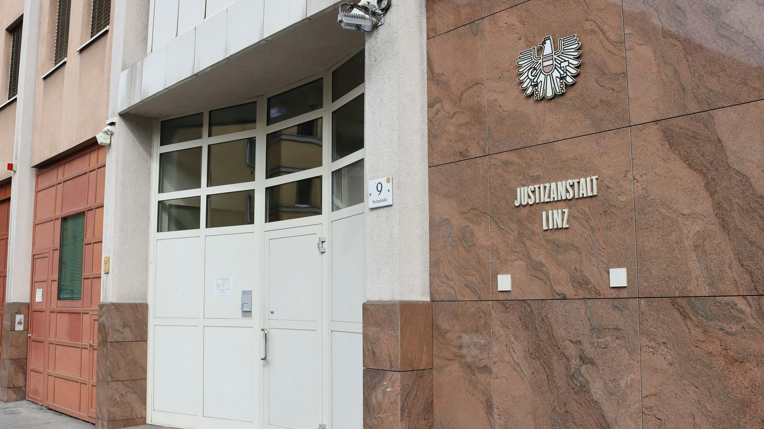 Heute.at - Schuss, Raubüberfall – Polizei fasst Duo (22 und 19)