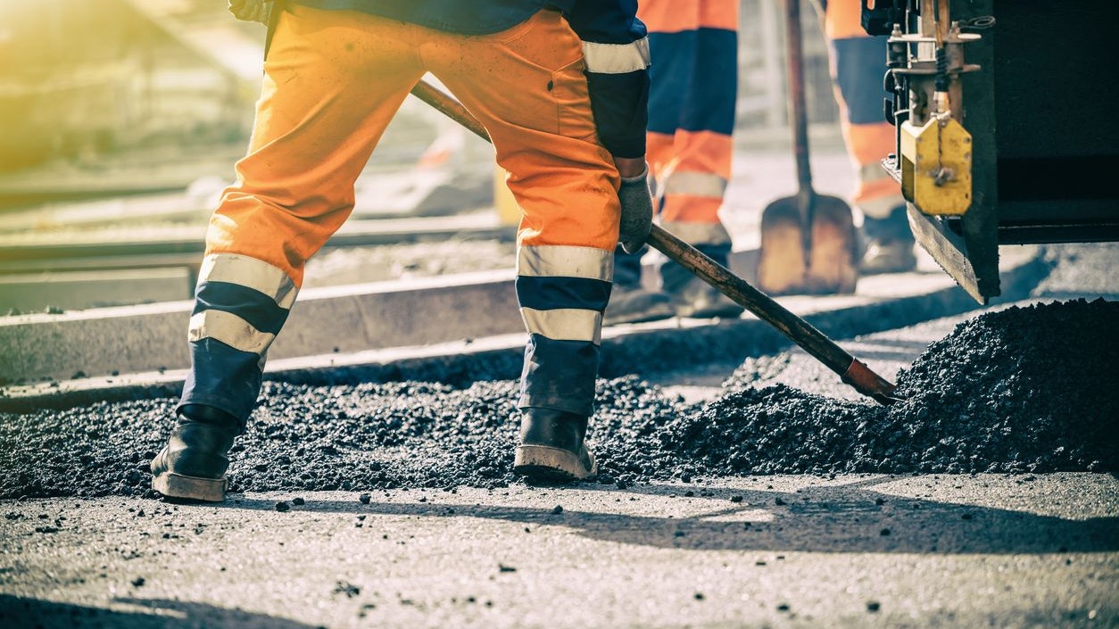 Symbolbild von Straßenbauarbeiter