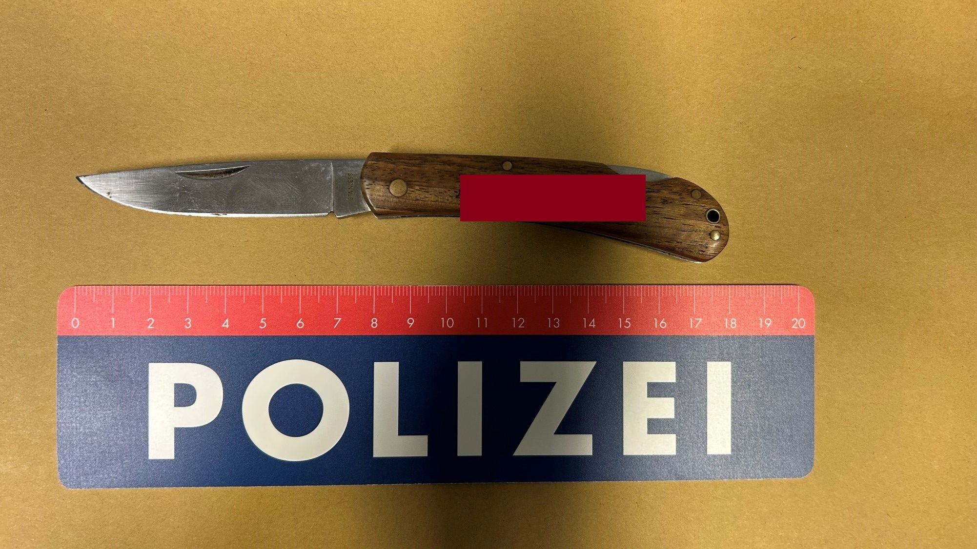 Das Klappmesser wurde von der Polizei sichergestellt.