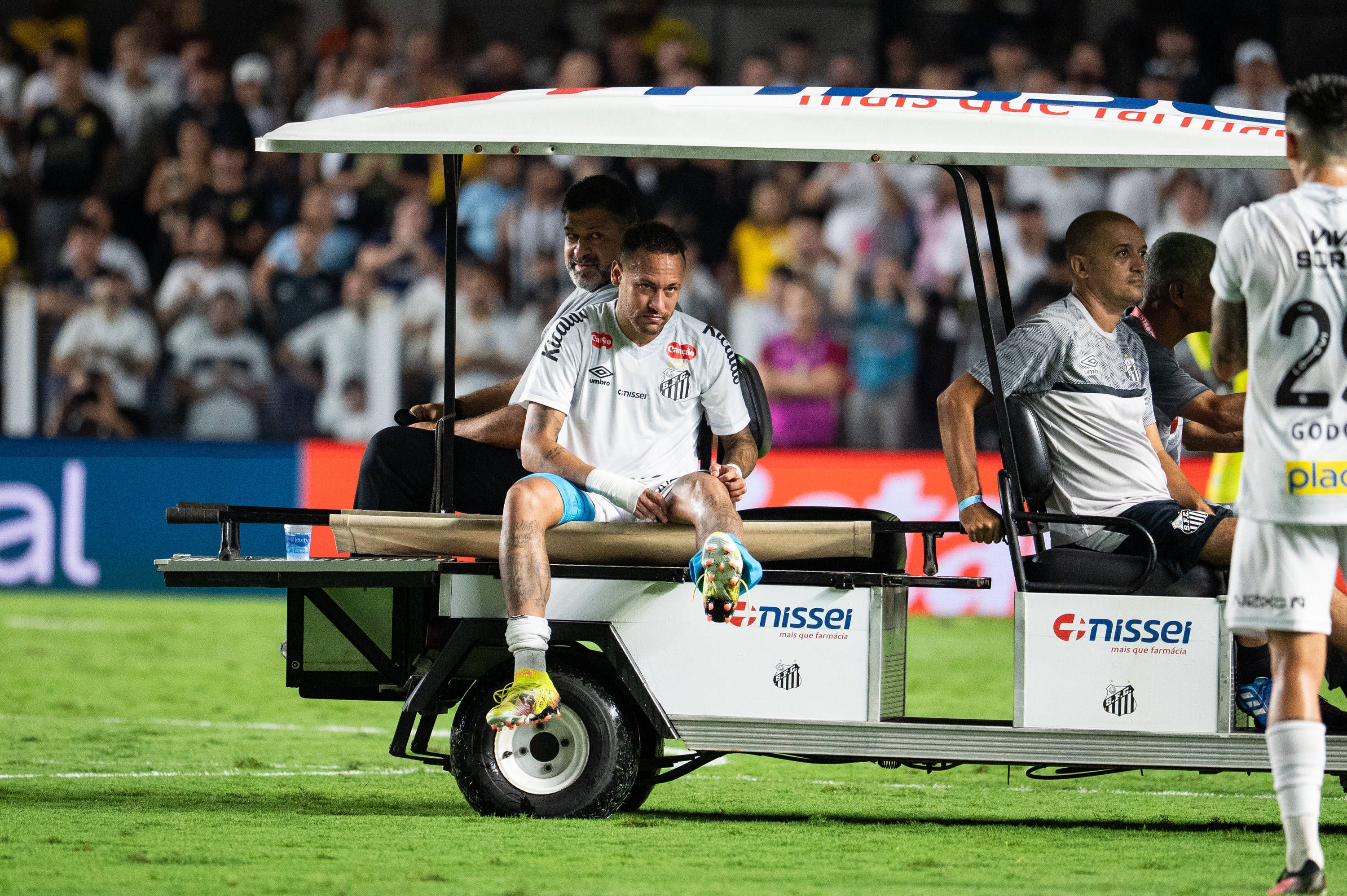 Neymar hat sich erneut verletzt.