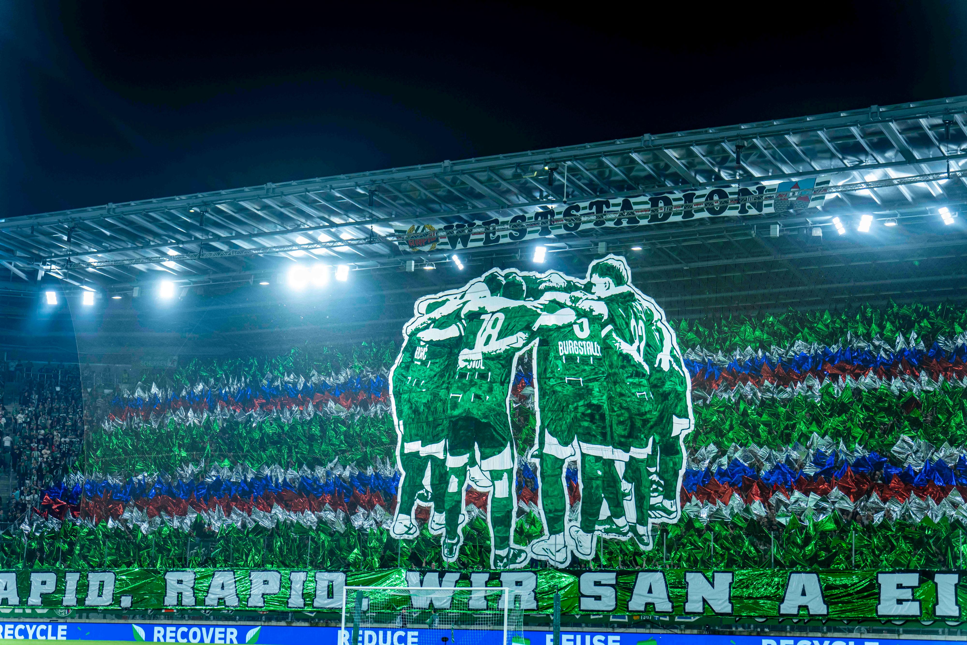 Die Rapid-Choreo gegen Djurgarden. 