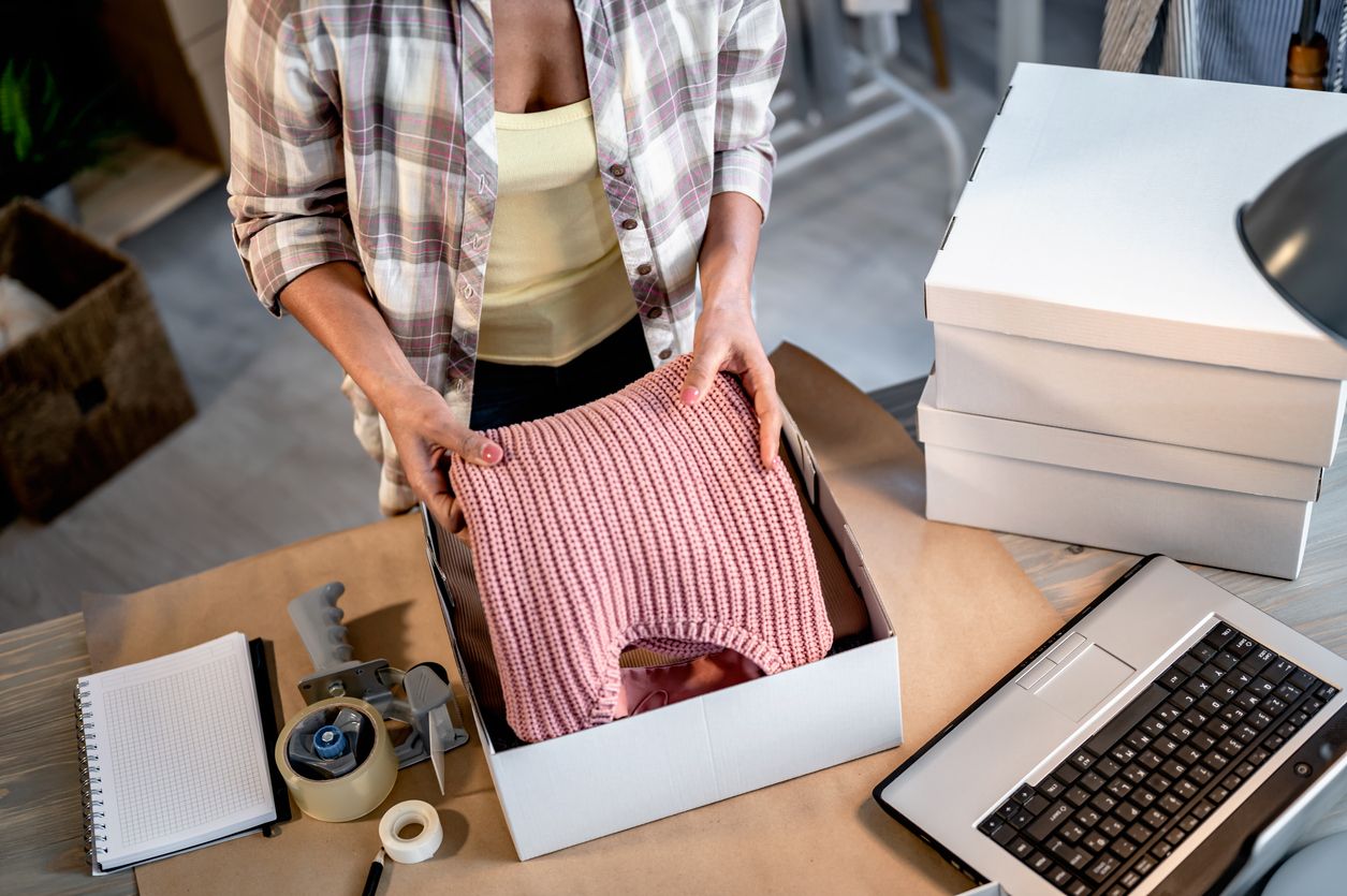 Die Vorfreude auf das neue Kleidungsstück weicht oft der Enttäuschung über den falschen Farbton.